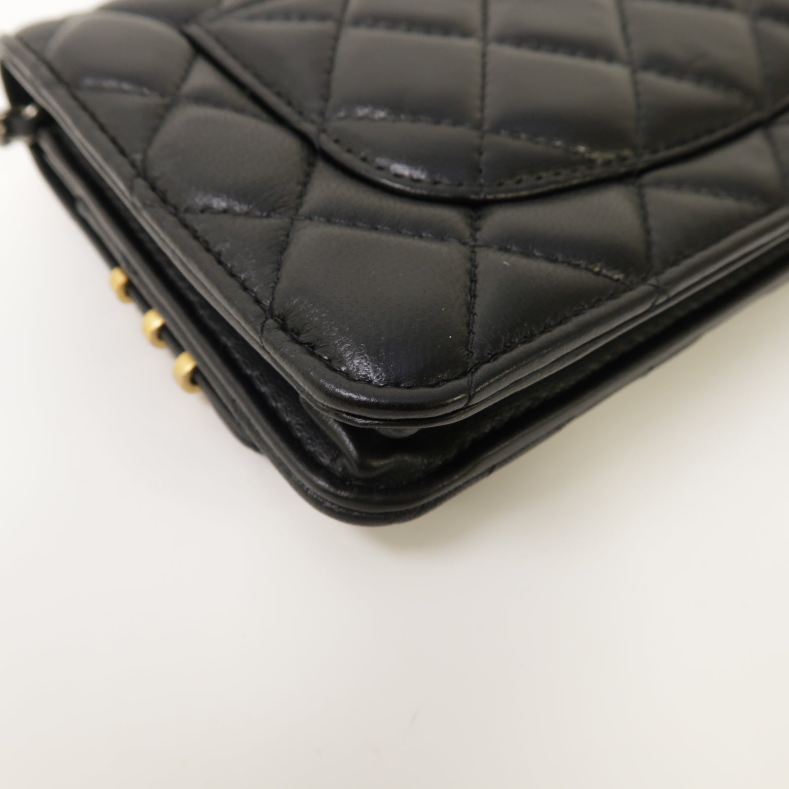CHANEL 菱格羊皮皮革WOC Wallet On Chain Shoulder Bag金扣鏈帶肩背袋黑色