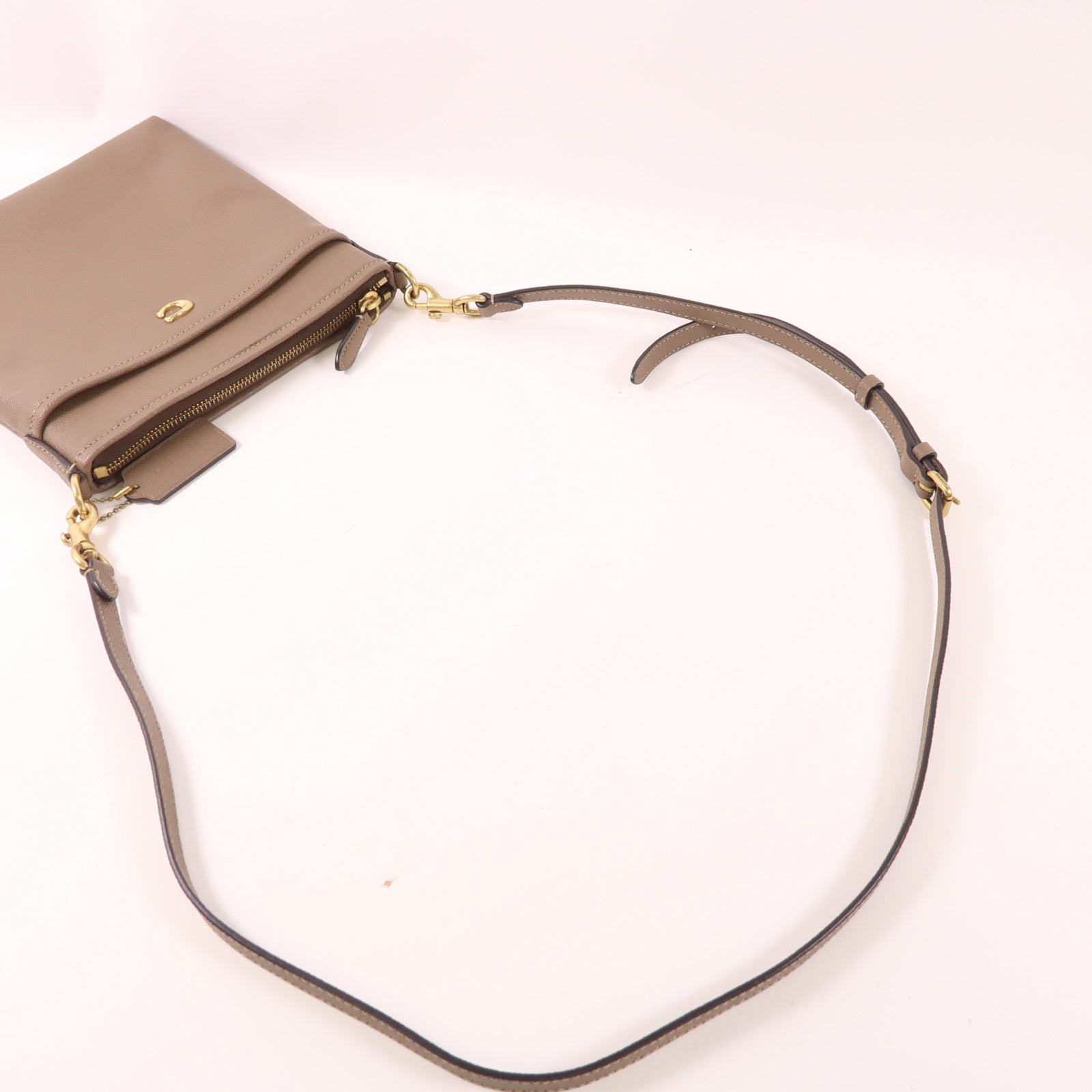 COACH 皮革Shoulder Bag金扣肩背袋