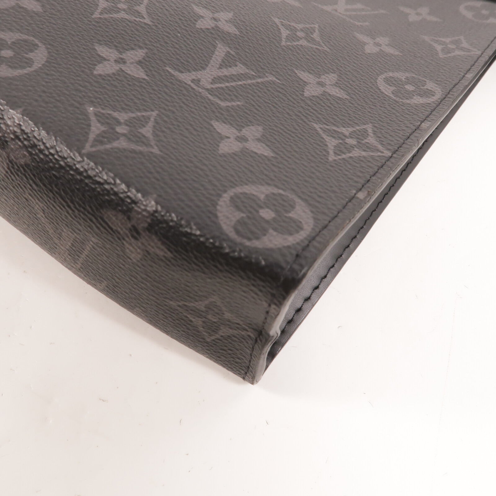 LOUIS VUITTON Monogram Eclipse Pochette Voyage MM銀扣手拿包