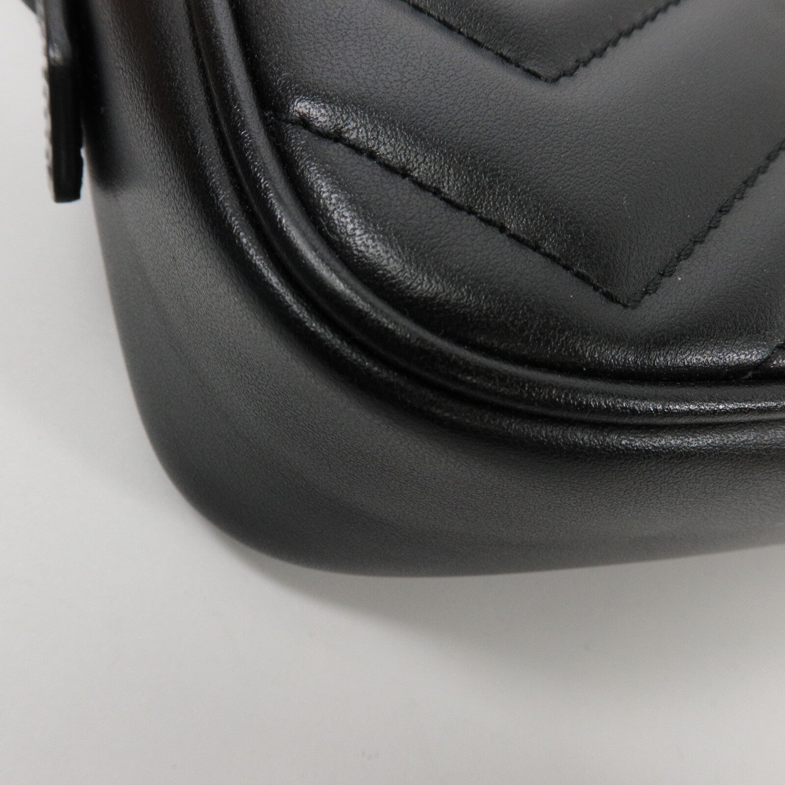 GUCCI 牛皮皮革GG Marmont Mini鏈帶肩背袋