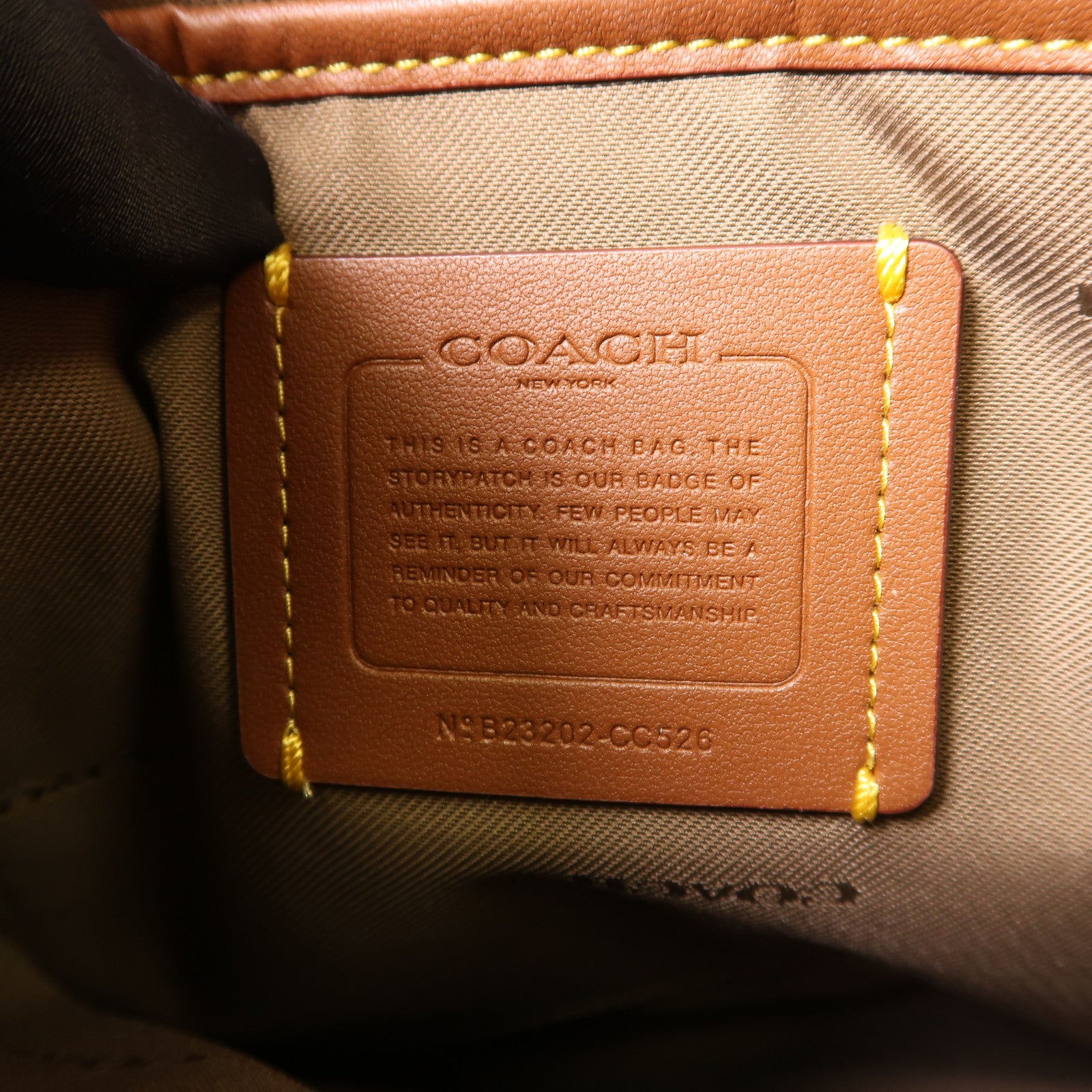 COACH 皮革Shoulder Bag金扣肩背袋