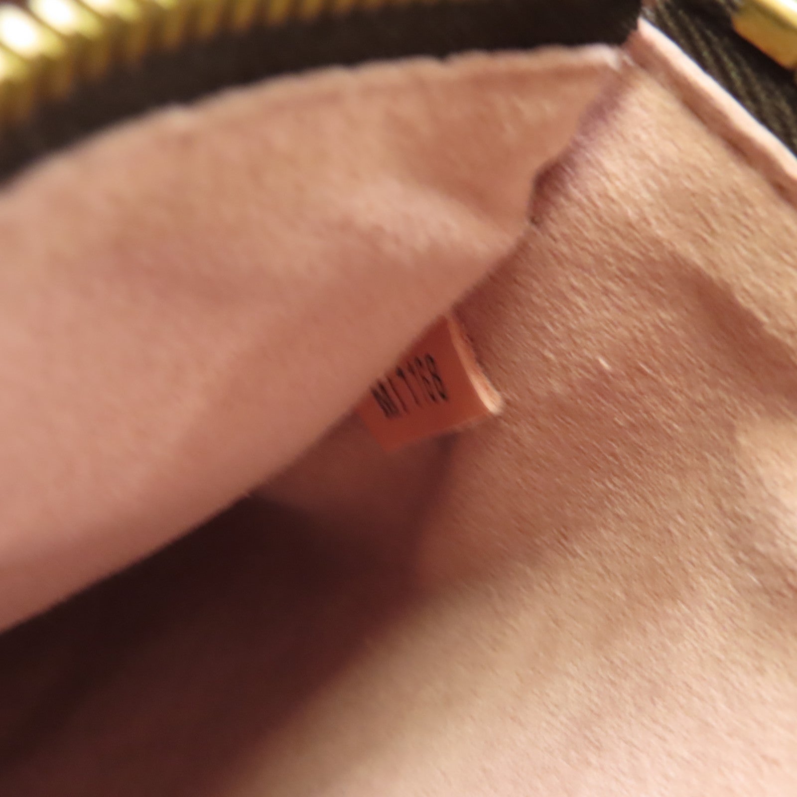 LOUIS VUITTON Monogram Neo Noe MM金扣肩背袋啡色/粉紅色