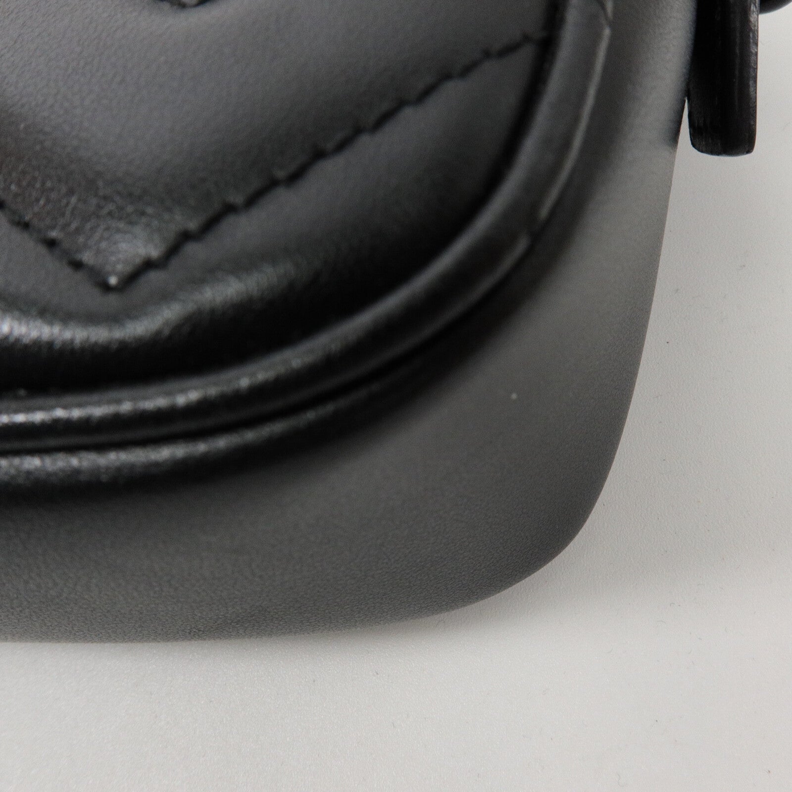 GUCCI 牛皮皮革GG Marmont Mini鏈帶肩背袋