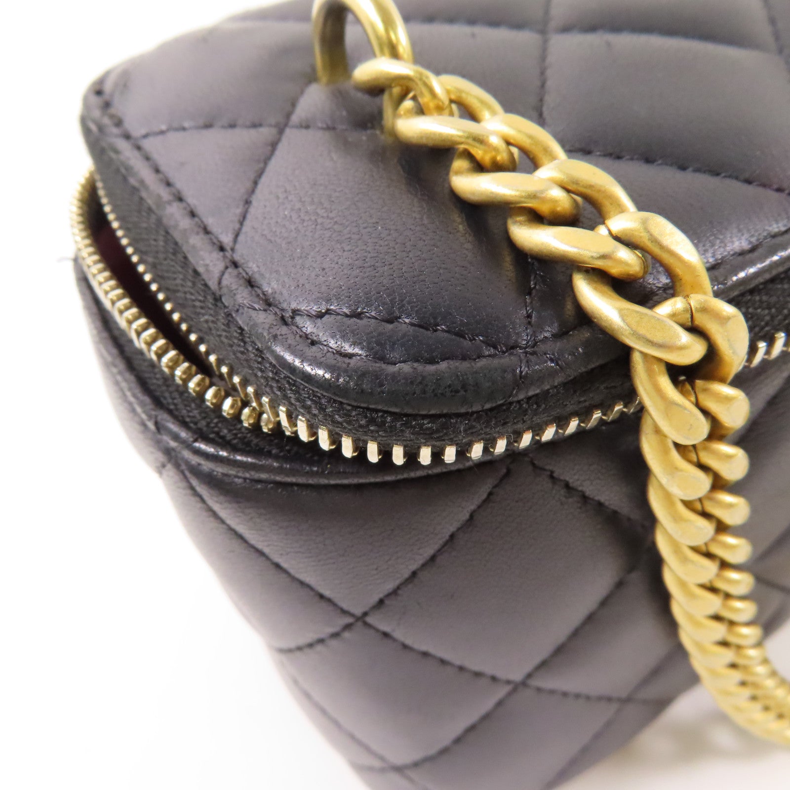 CHANEL 羊皮皮革Vanity Case金扣鏈帶肩背袋