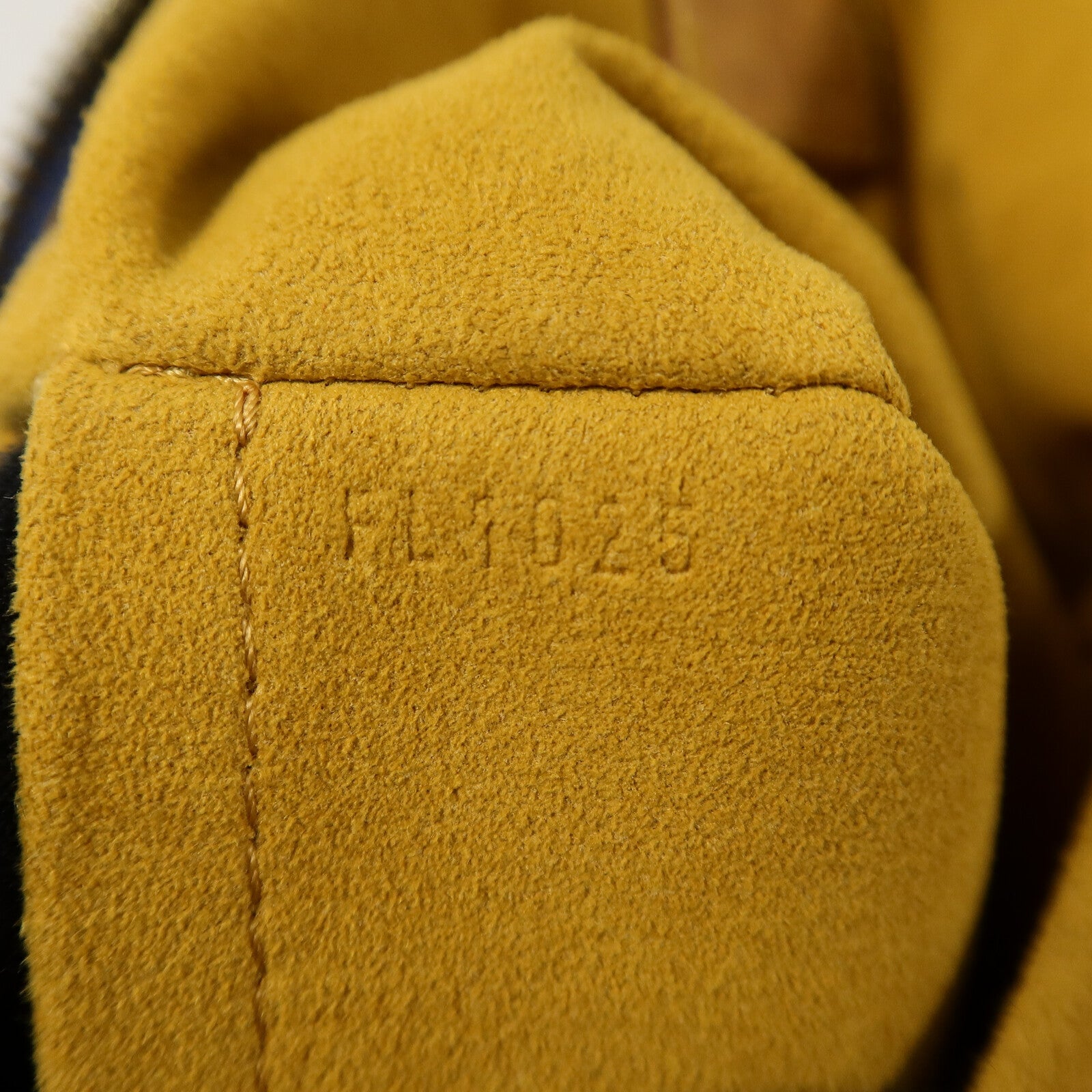 LOUIS VUITTON Monogram Denim Buggy GM肩背袋
