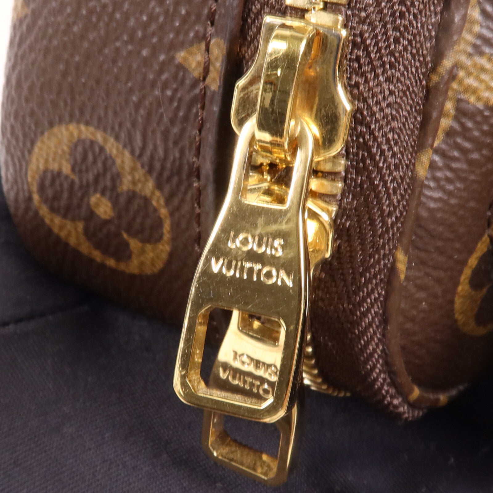 LOUIS VUITTON Monogram Utility金扣手挽肩背兩用袋棕色