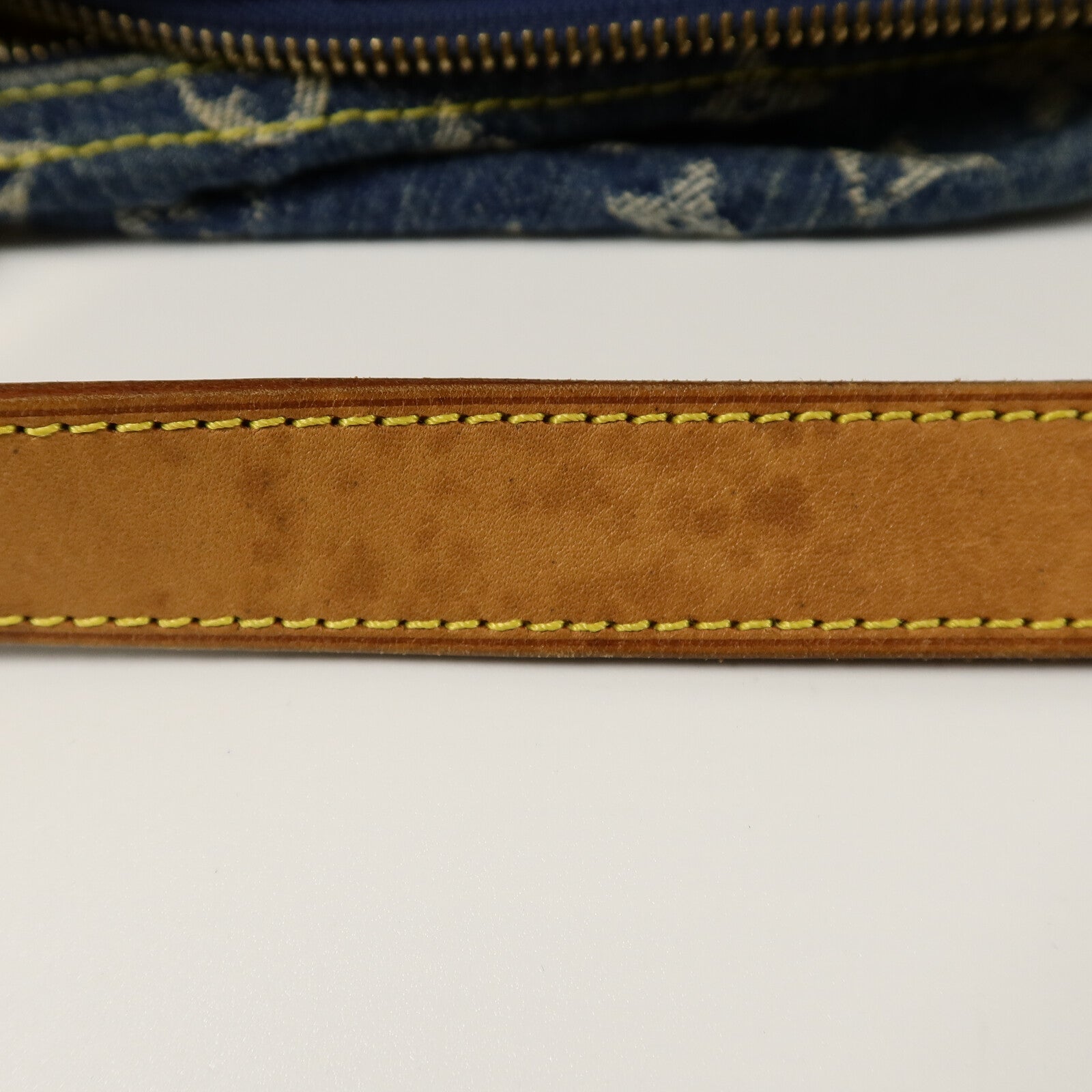 LOUIS VUITTON Monogram Denim Buggy GM肩背袋