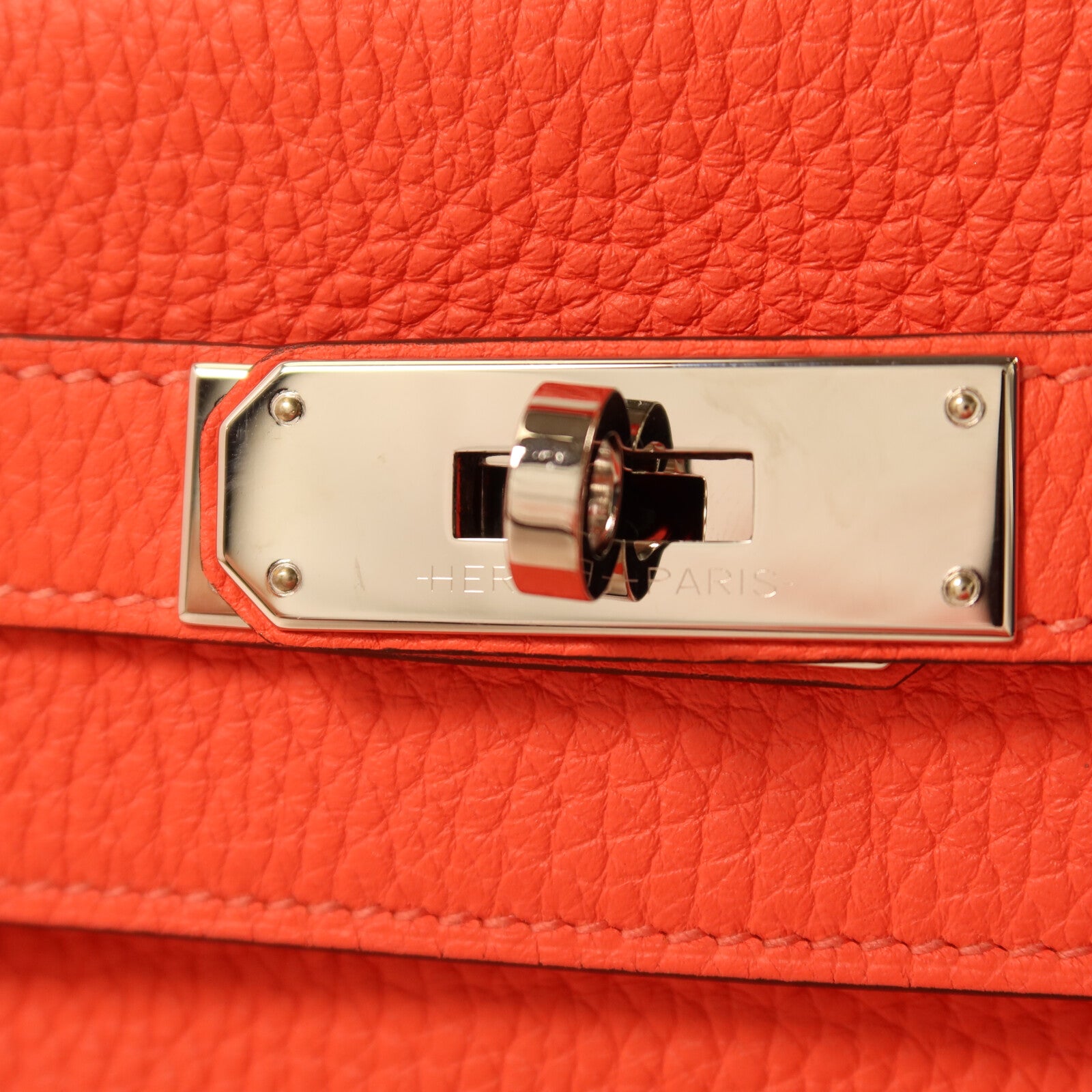 HERMES Taurillon Clemence皮革Kelly 28銀扣手挽肩背兩用袋Rose Texas