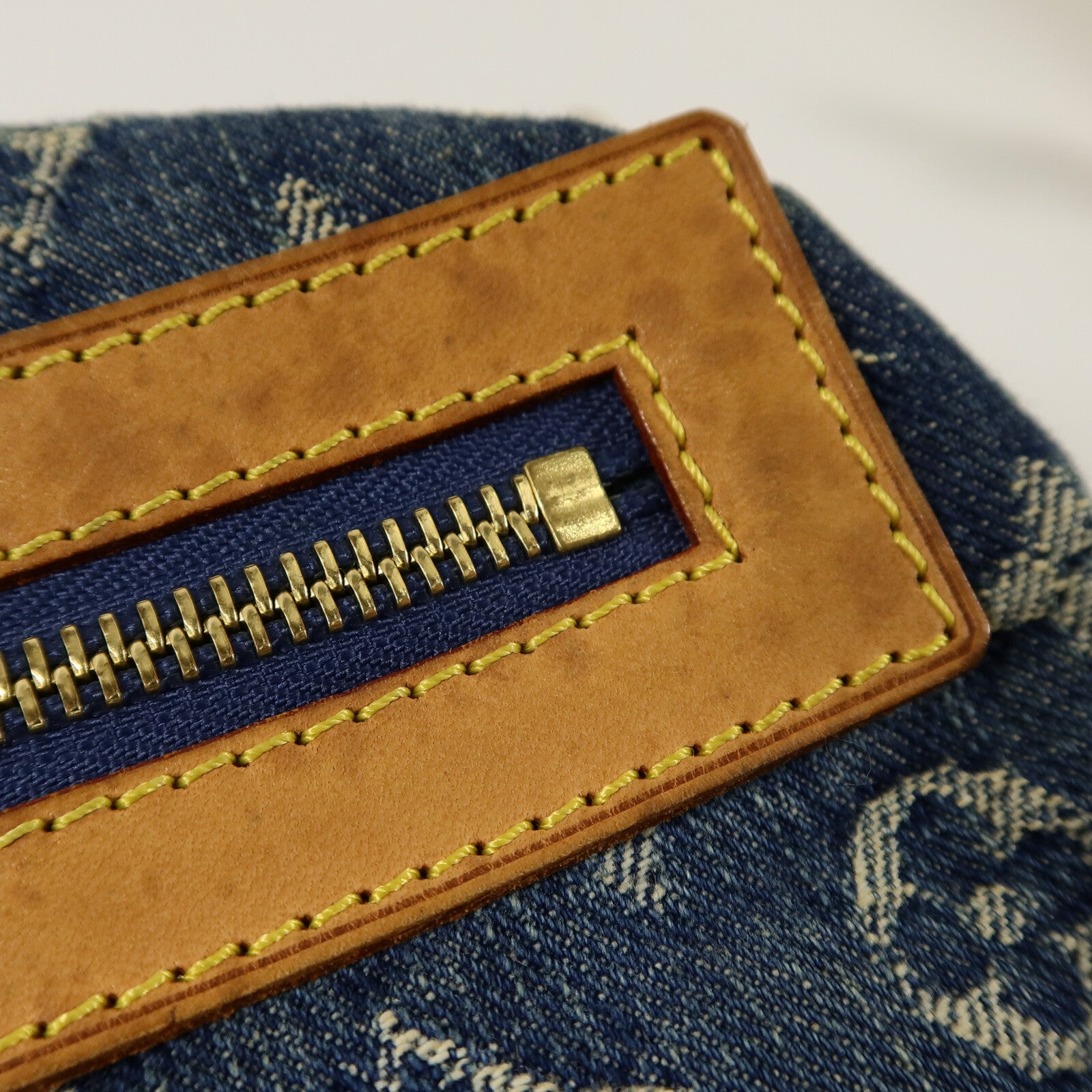 LOUIS VUITTON Monogram Denim Buggy GM肩背袋