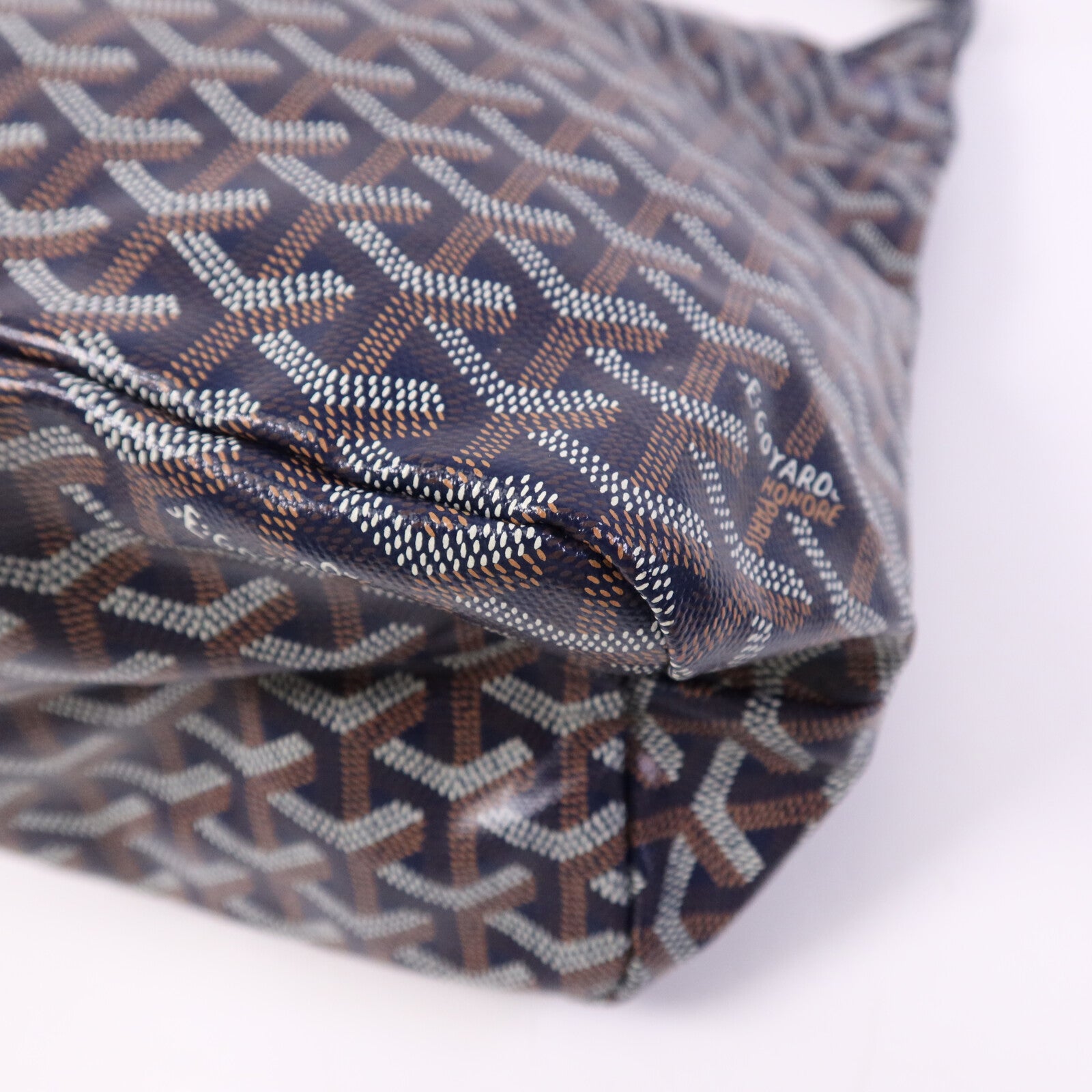 GOYARD 塗層帆布Boheme Hobo銀扣肩背袋