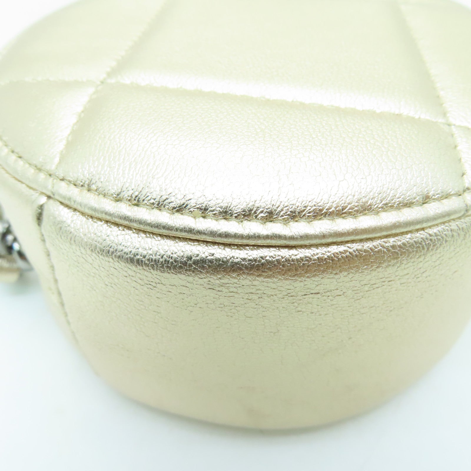 CHANEL 【清倉大減價】菱格羊皮皮革19 Round Clutch With Chain Shoulder Bag鏈帶肩背袋金色