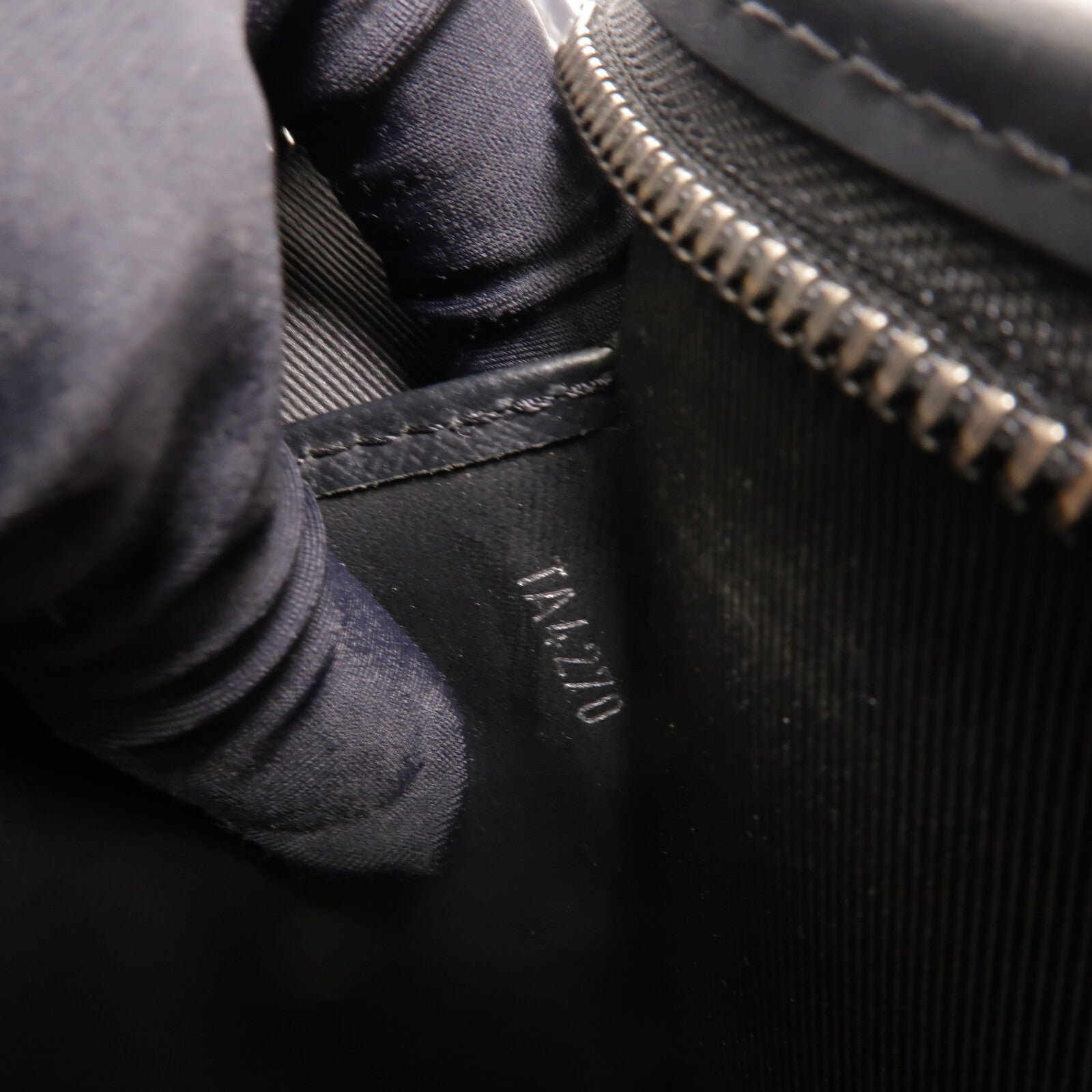LOUIS VUITTON Monogram Eclipse Pochette Voyage MM銀扣手拿包