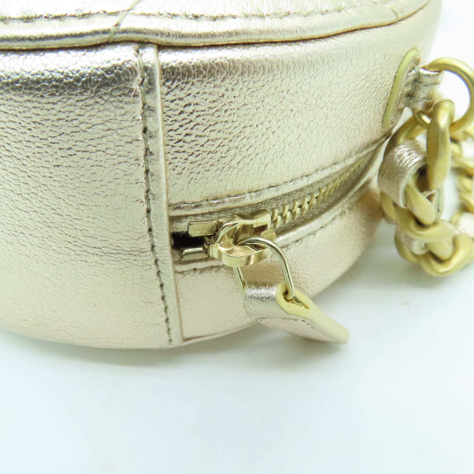 CHANEL 【清倉大減價】菱格羊皮皮革19 Round Clutch With Chain Shoulder Bag鏈帶肩背袋金色