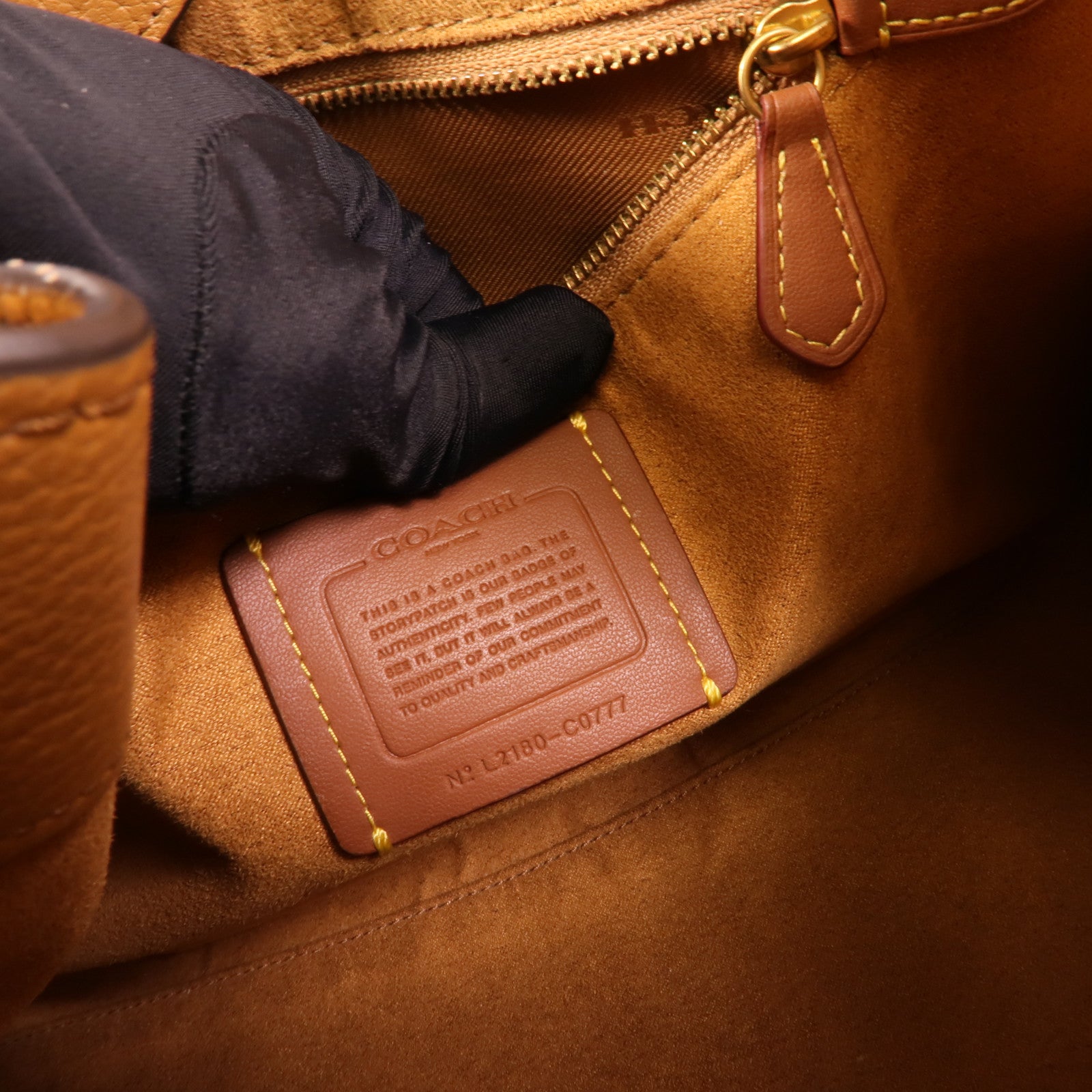 COACH 牛皮皮革Field Tote 30手挽肩背兩用袋