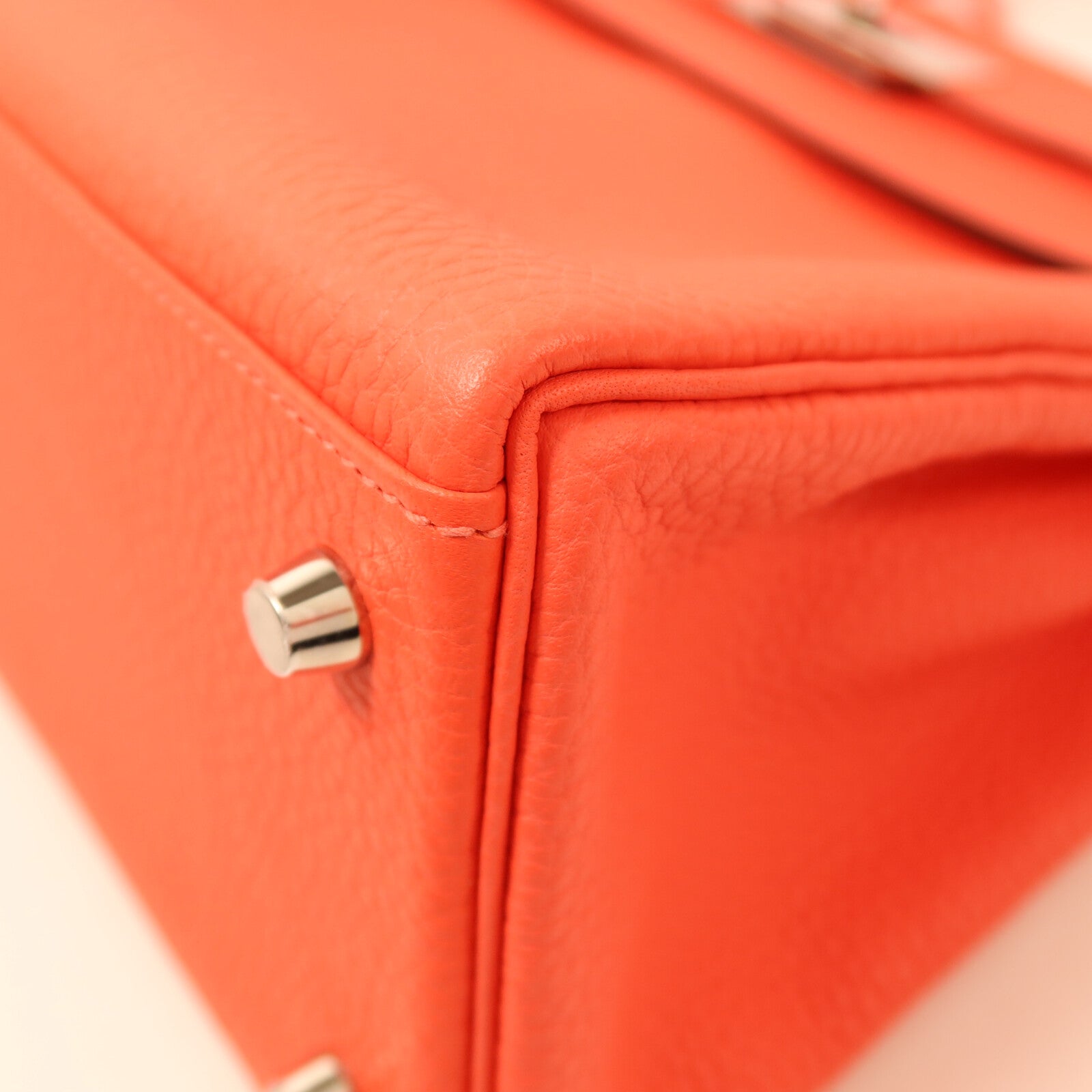 HERMES Taurillon Clemence皮革Kelly 28銀扣手挽肩背兩用袋Rose Texas