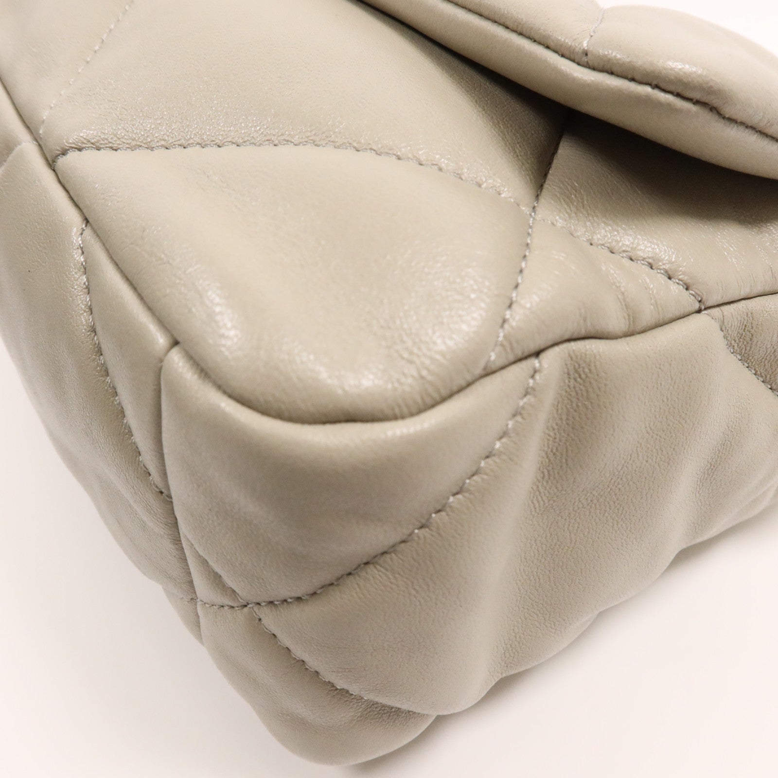 CHANEL 羊皮皮革Chanel 19手挽肩背兩用袋