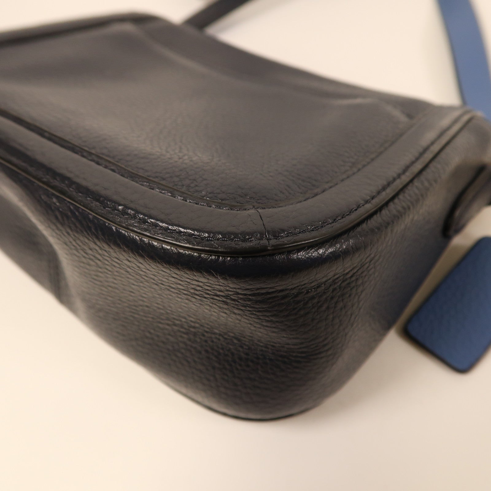COACH 皮革Carriage Crossbody金扣肩背袋深藍色