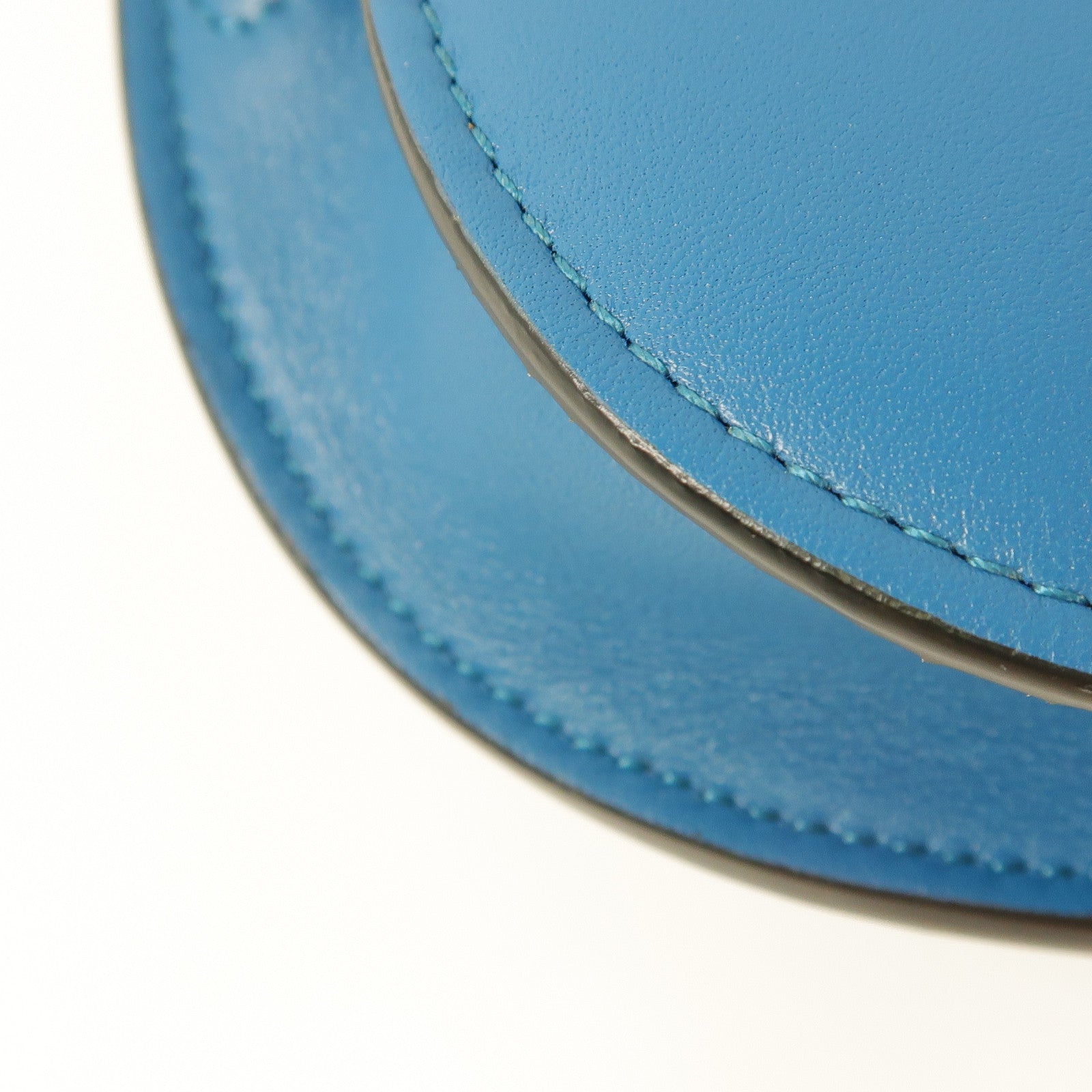 LOEWE 羊皮皮革Nano Gate金扣肩背袋