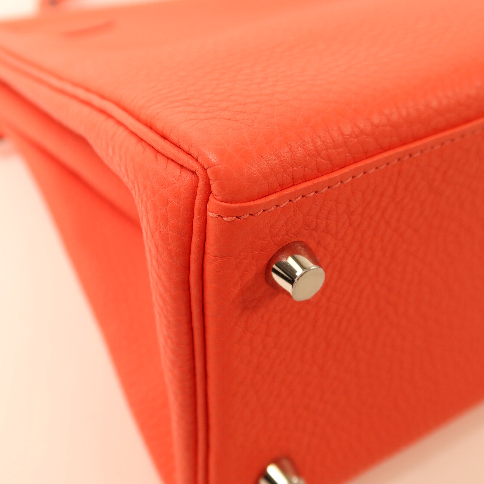 HERMES Taurillon Clemence皮革Kelly 28銀扣手挽肩背兩用袋Rose Texas