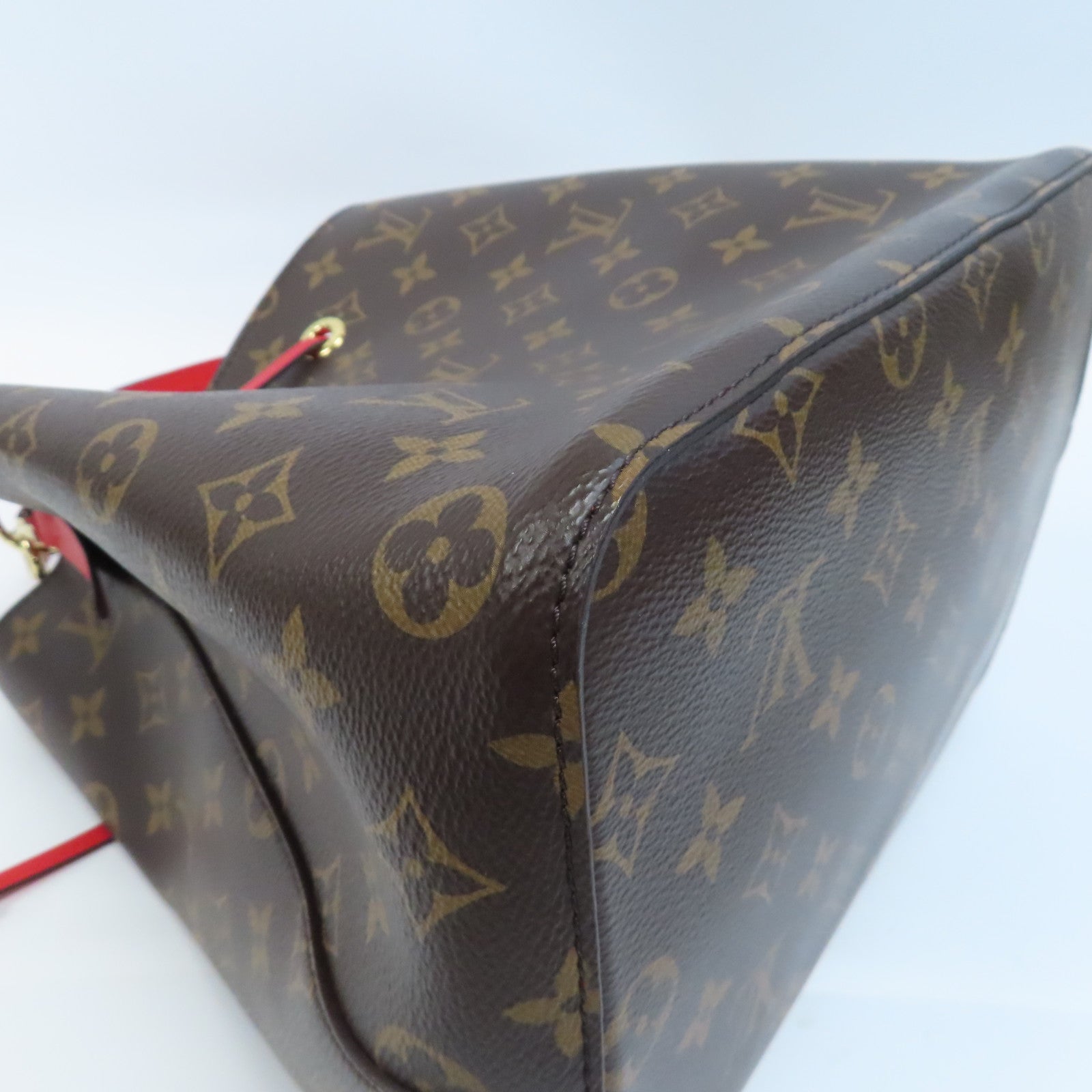 LOUIS VUITTON Monogram Neo Noe MM金扣肩背袋啡色/紅色
