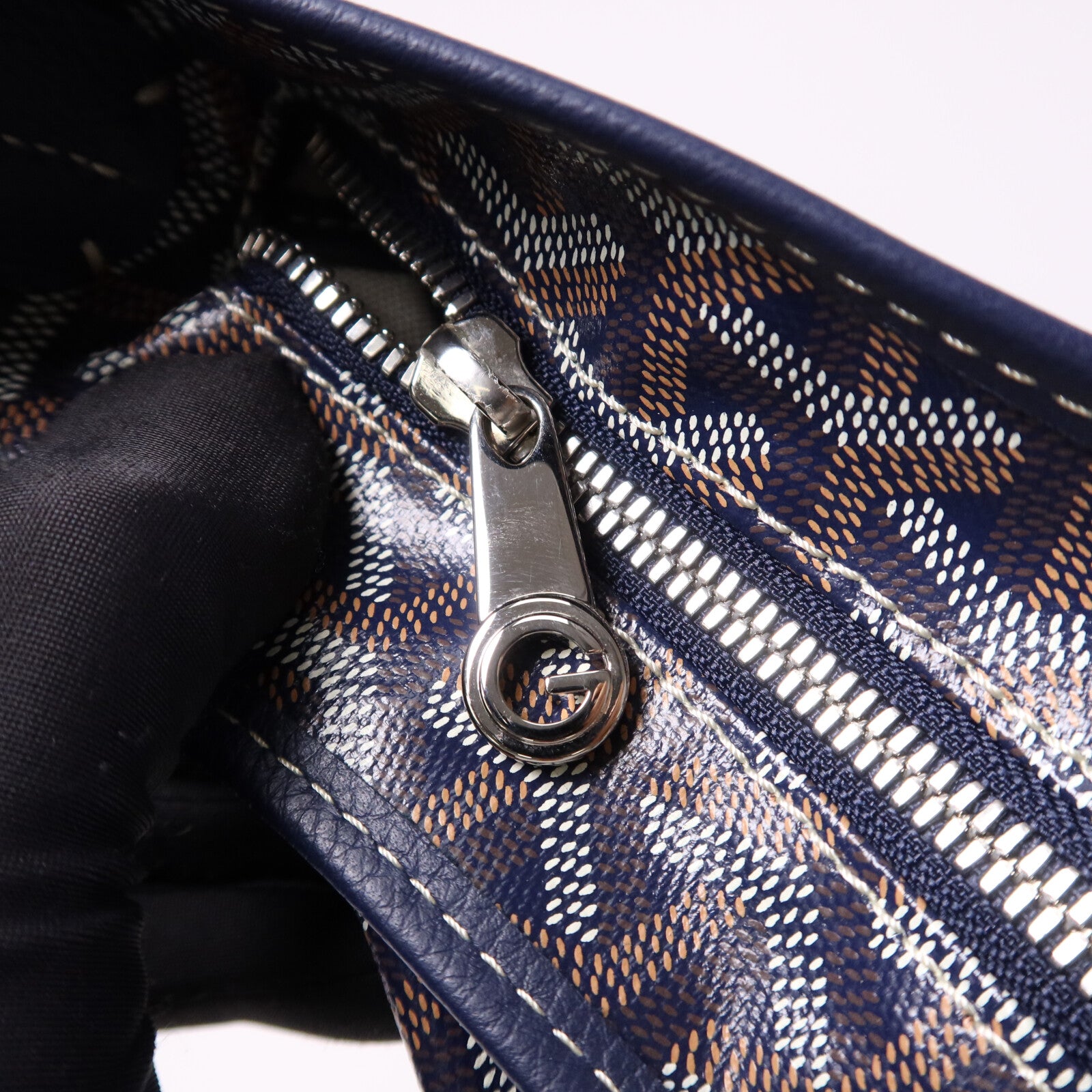 GOYARD 塗層帆布Boheme Hobo銀扣肩背袋