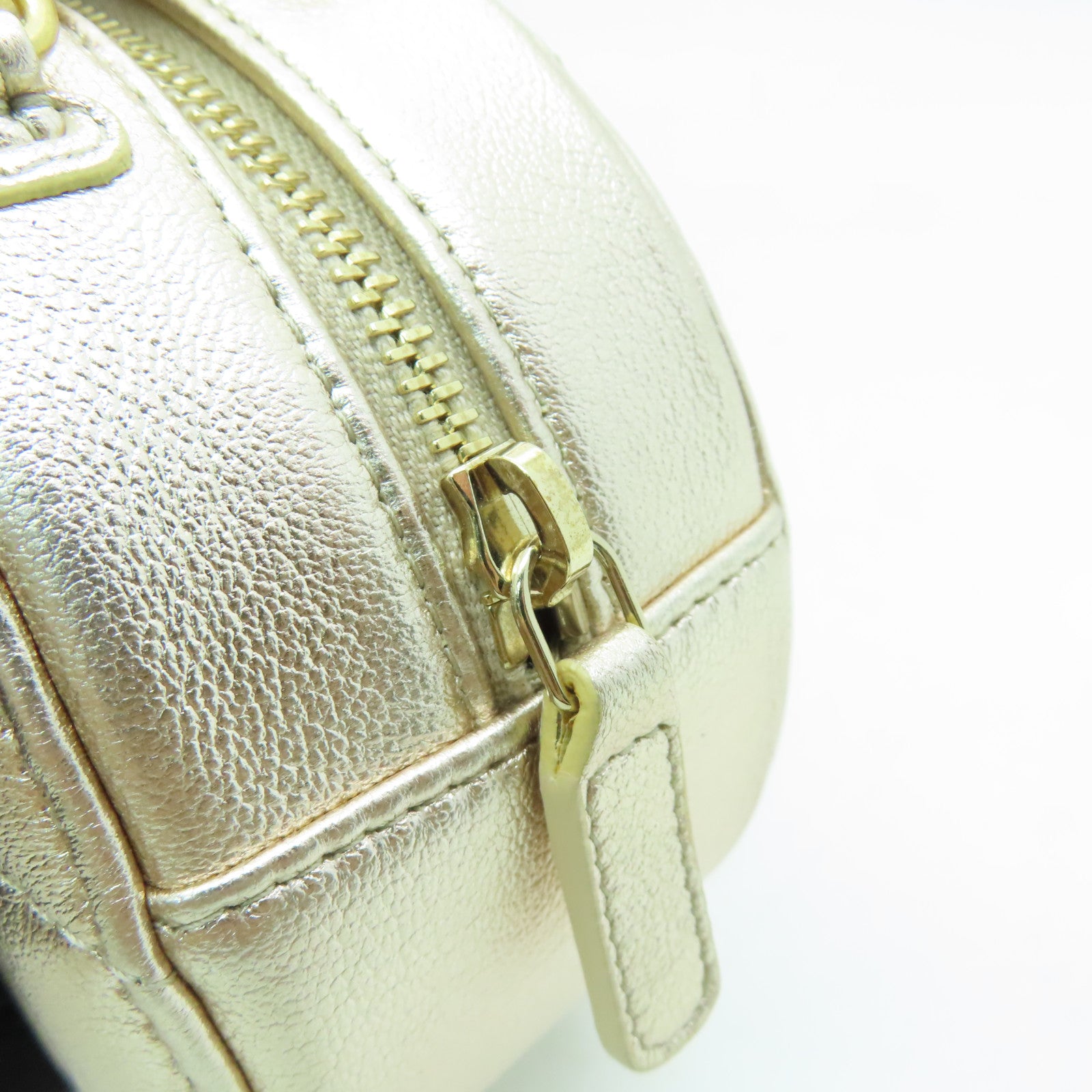 CHANEL 【清倉大減價】菱格羊皮皮革19 Round Clutch With Chain Shoulder Bag鏈帶肩背袋金色