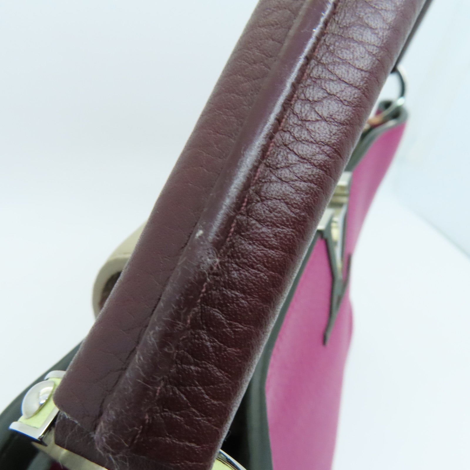 LOUIS VUITTON 牛皮皮革Capucines MM銀扣肩背袋粉紅色/卡其色/綠色