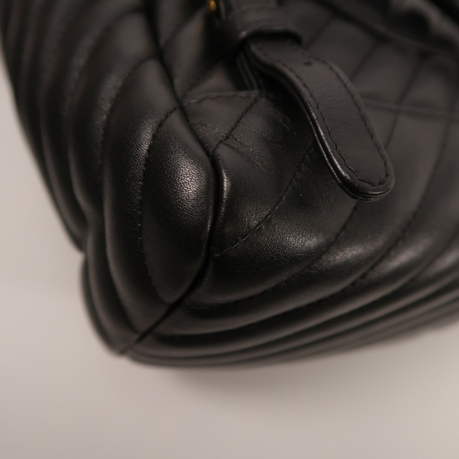 CHANEL 羊皮皮革Urban Spirit Backpack背包