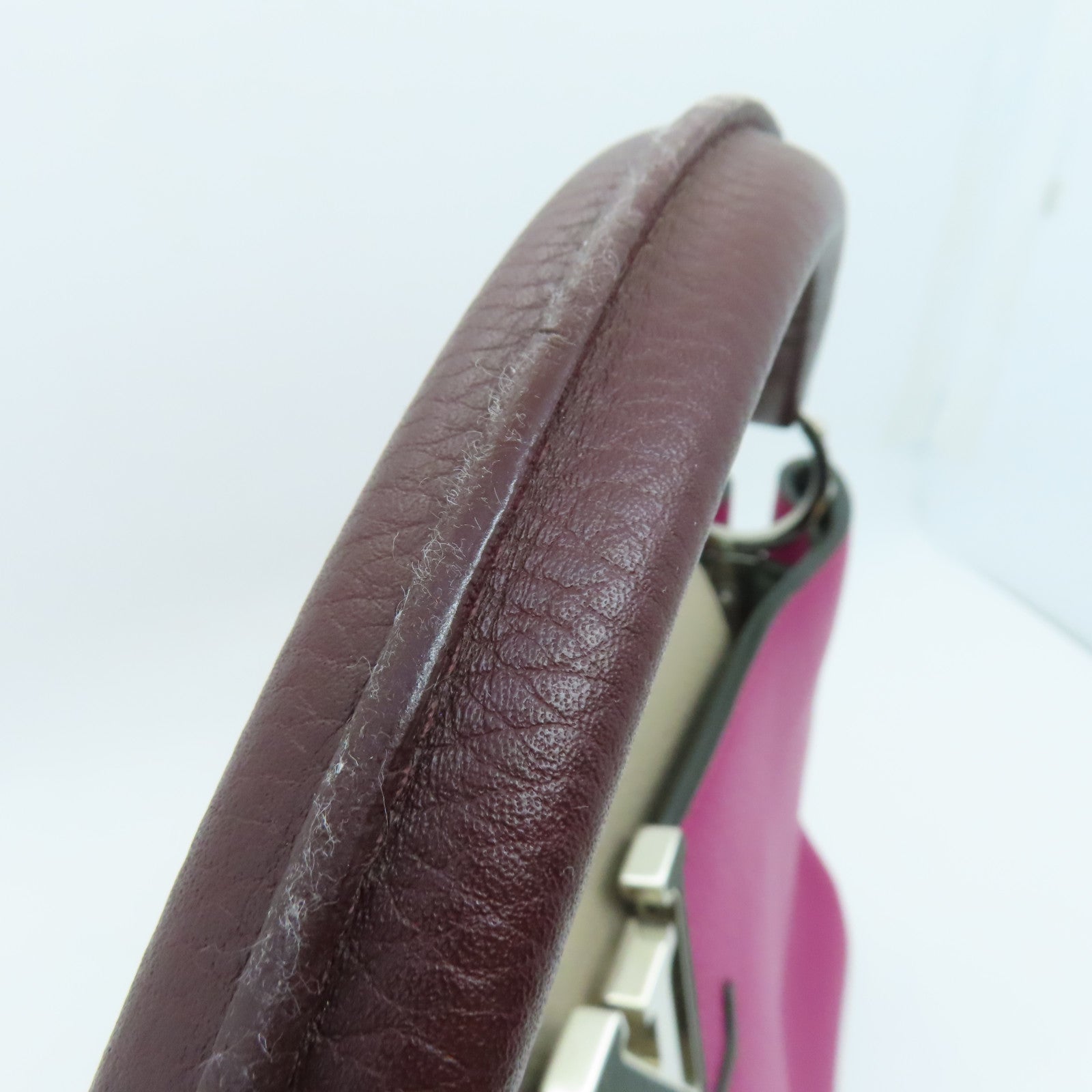 LOUIS VUITTON 牛皮皮革Capucines MM銀扣肩背袋粉紅色/卡其色/綠色