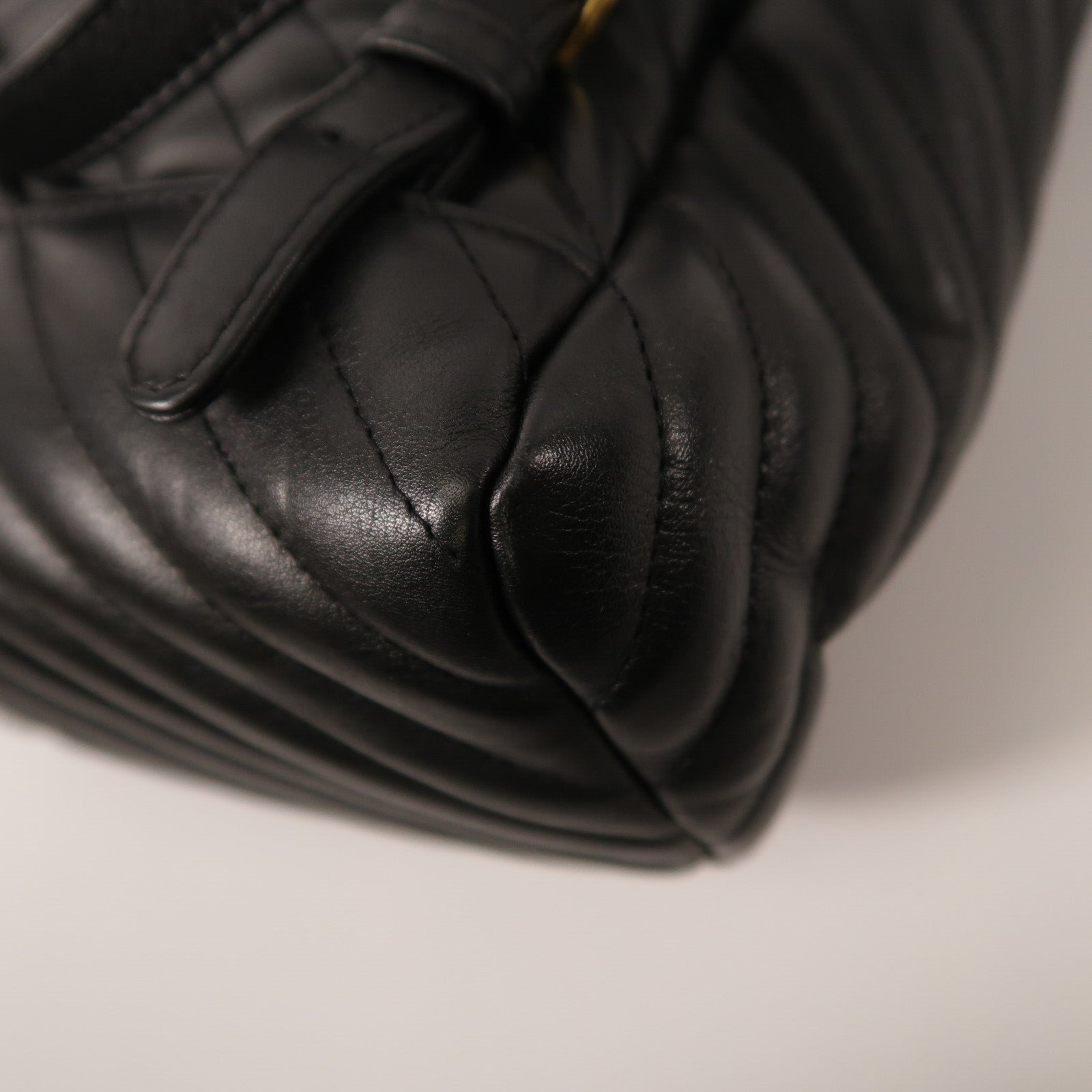 CHANEL 羊皮皮革Urban Spirit Backpack背包