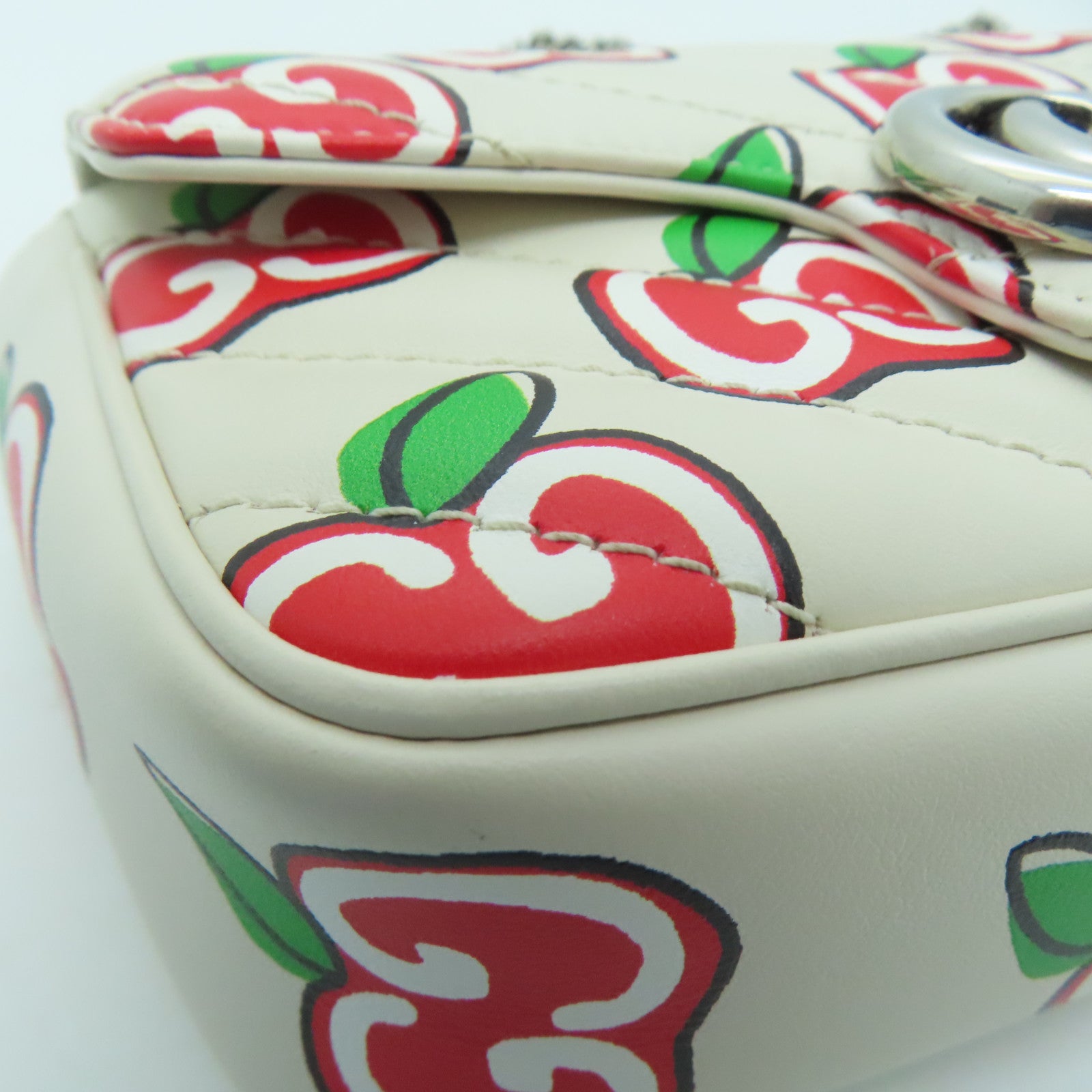 GUCCI 【激減優惠】牛皮皮革Mini Shoulder Bag銀扣鏈帶肩背袋白色