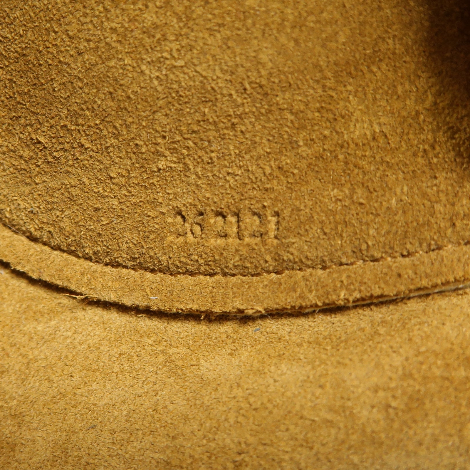 LOEWE 羊皮皮革Nano Gate金扣肩背袋