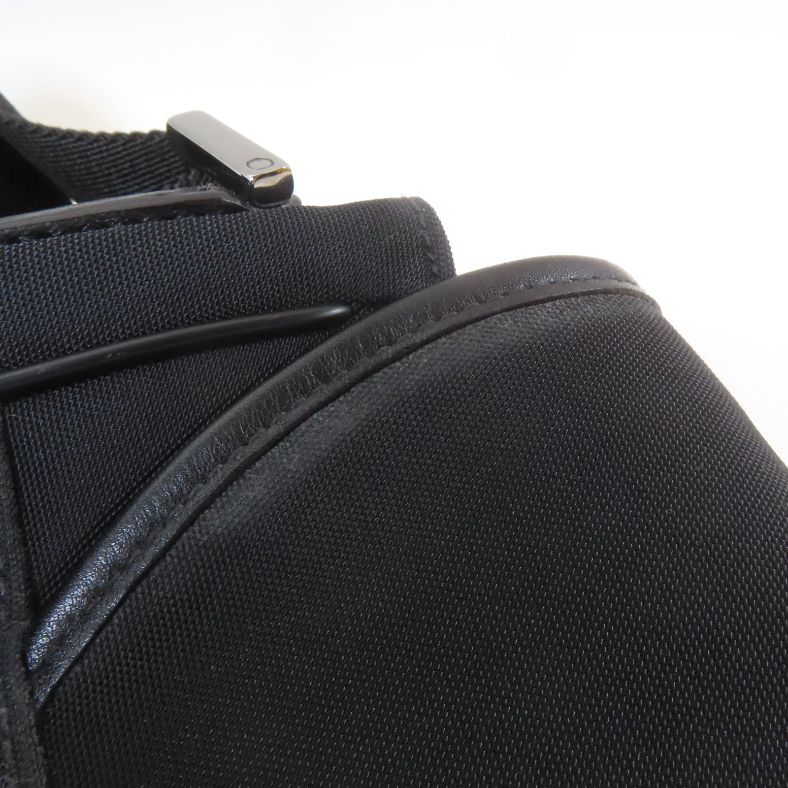 GUCCI 尼龍Shoulder Bag銀扣肩背袋黑色