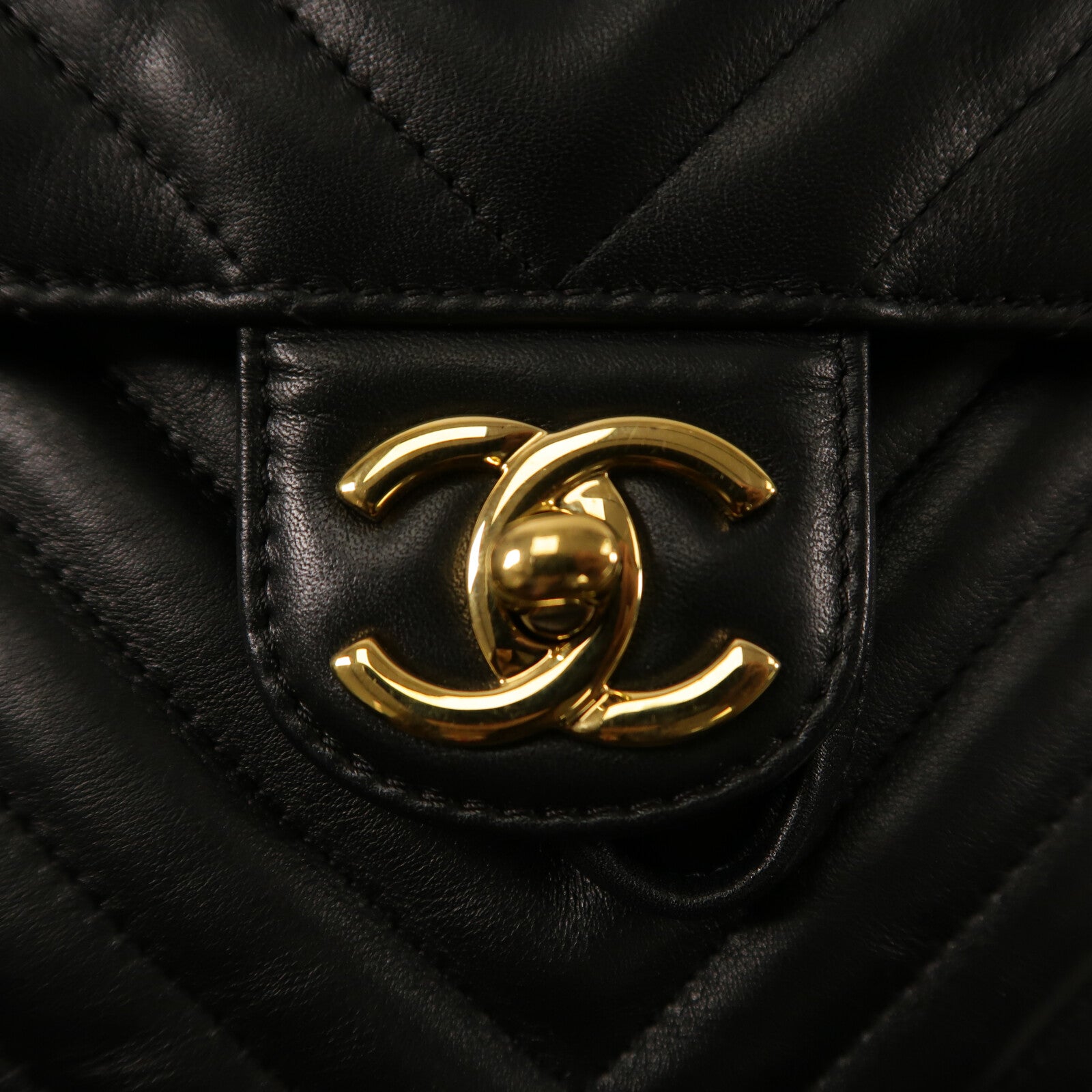 CHANEL 羊皮皮革Urban Spirit Backpack背包