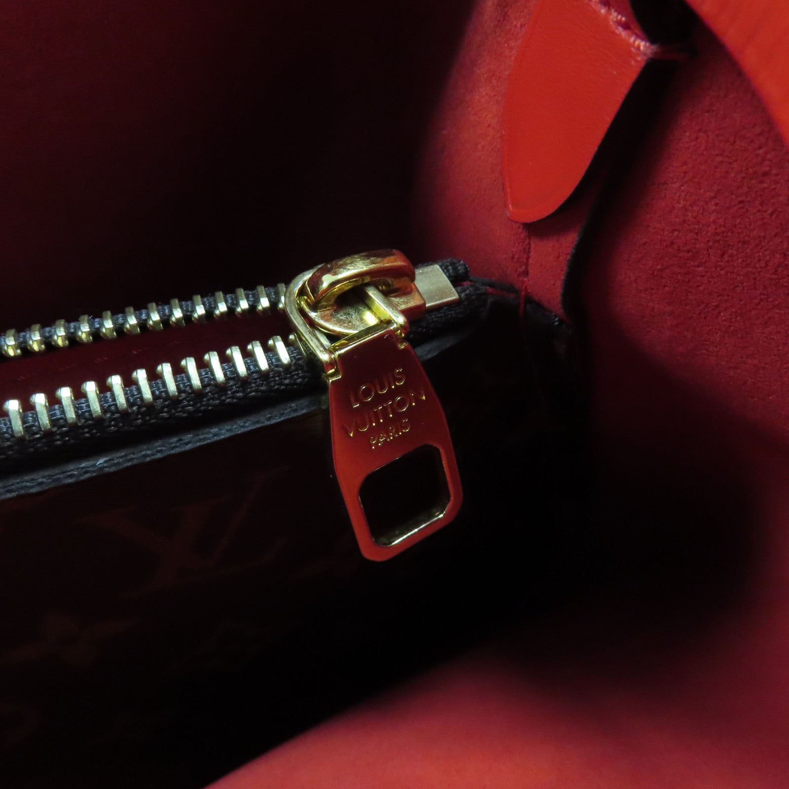 LOUIS VUITTON Monogram Neo Noe MM金扣肩背袋啡色/紅色