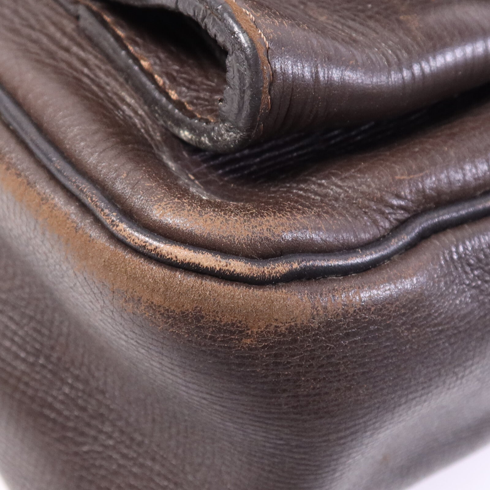 LOUIS VUITTON 牛皮皮革Whichita金扣肩背袋