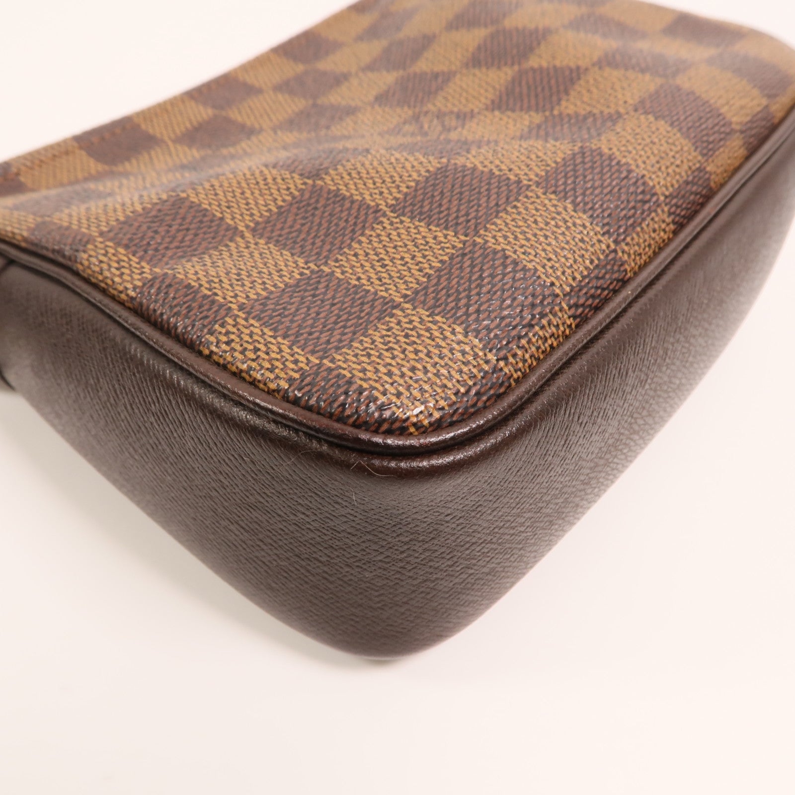 LOUIS VUITTON Damier Trousse Pochette金扣手挽袋