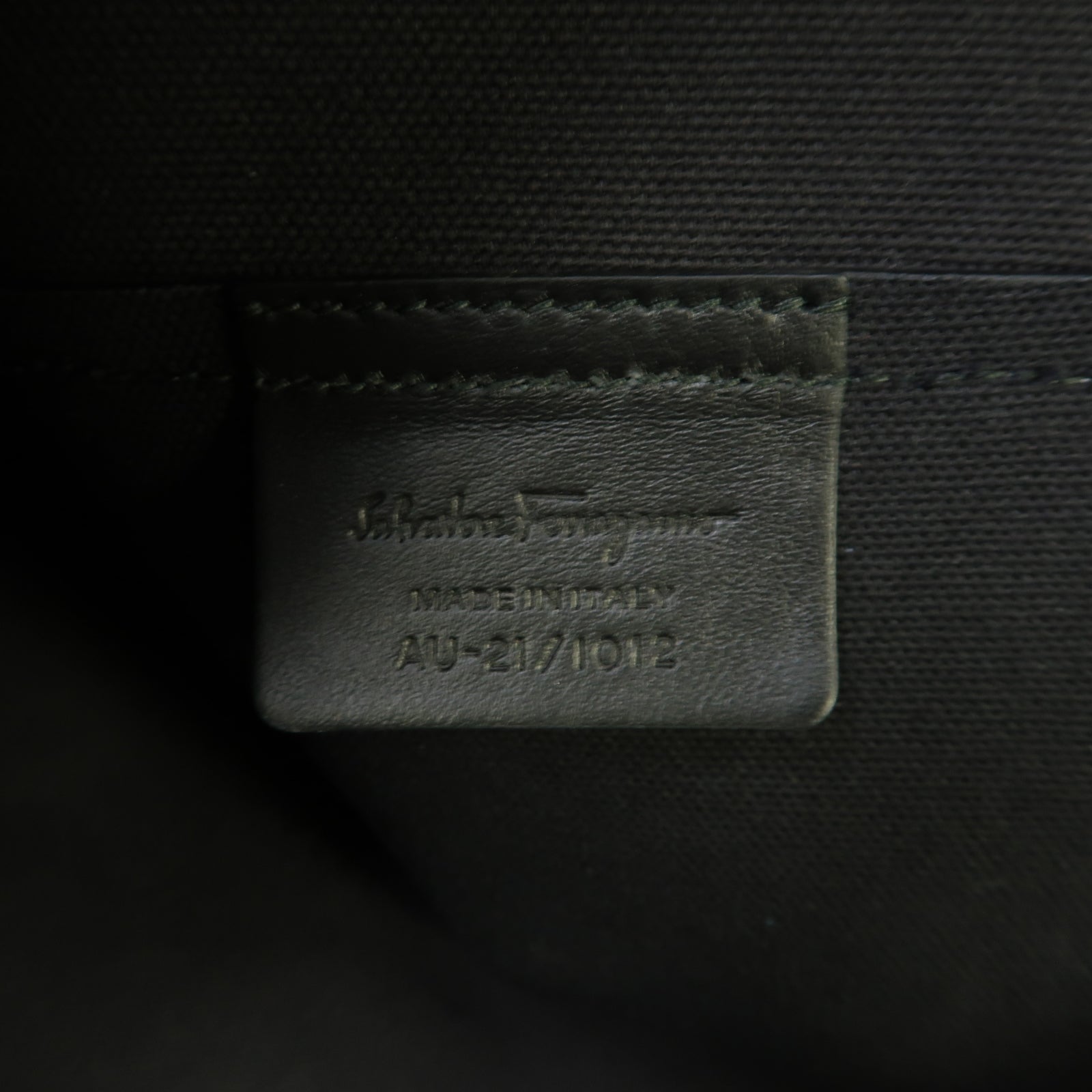 Salvatore Ferragamo 塗層帆布Travel Tote Bag金扣手挽袋米色/黑色