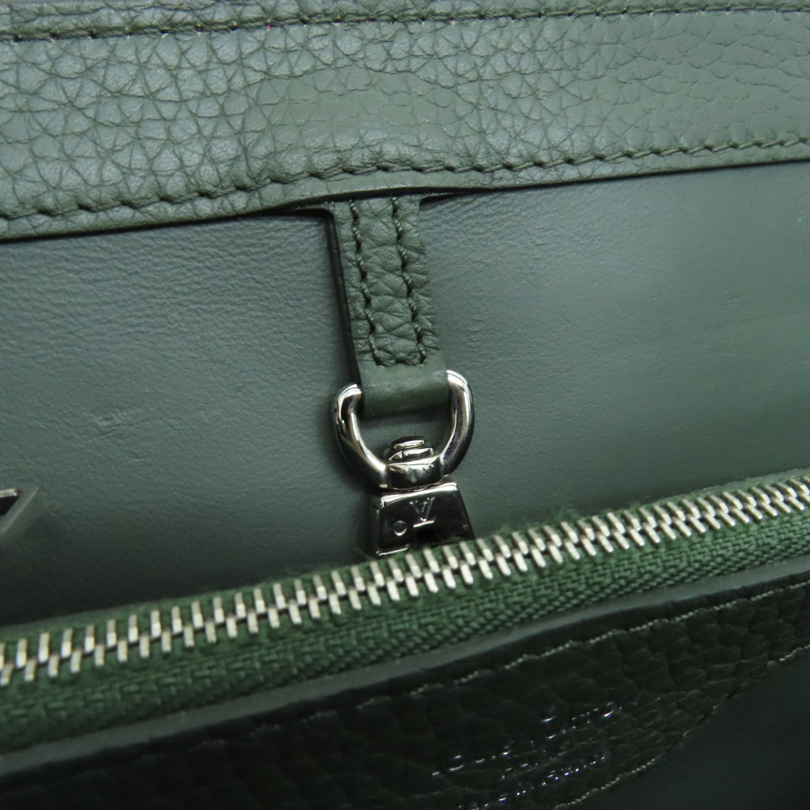 LOUIS VUITTON 牛皮皮革Capucines MM銀扣肩背袋粉紅色/卡其色/綠色