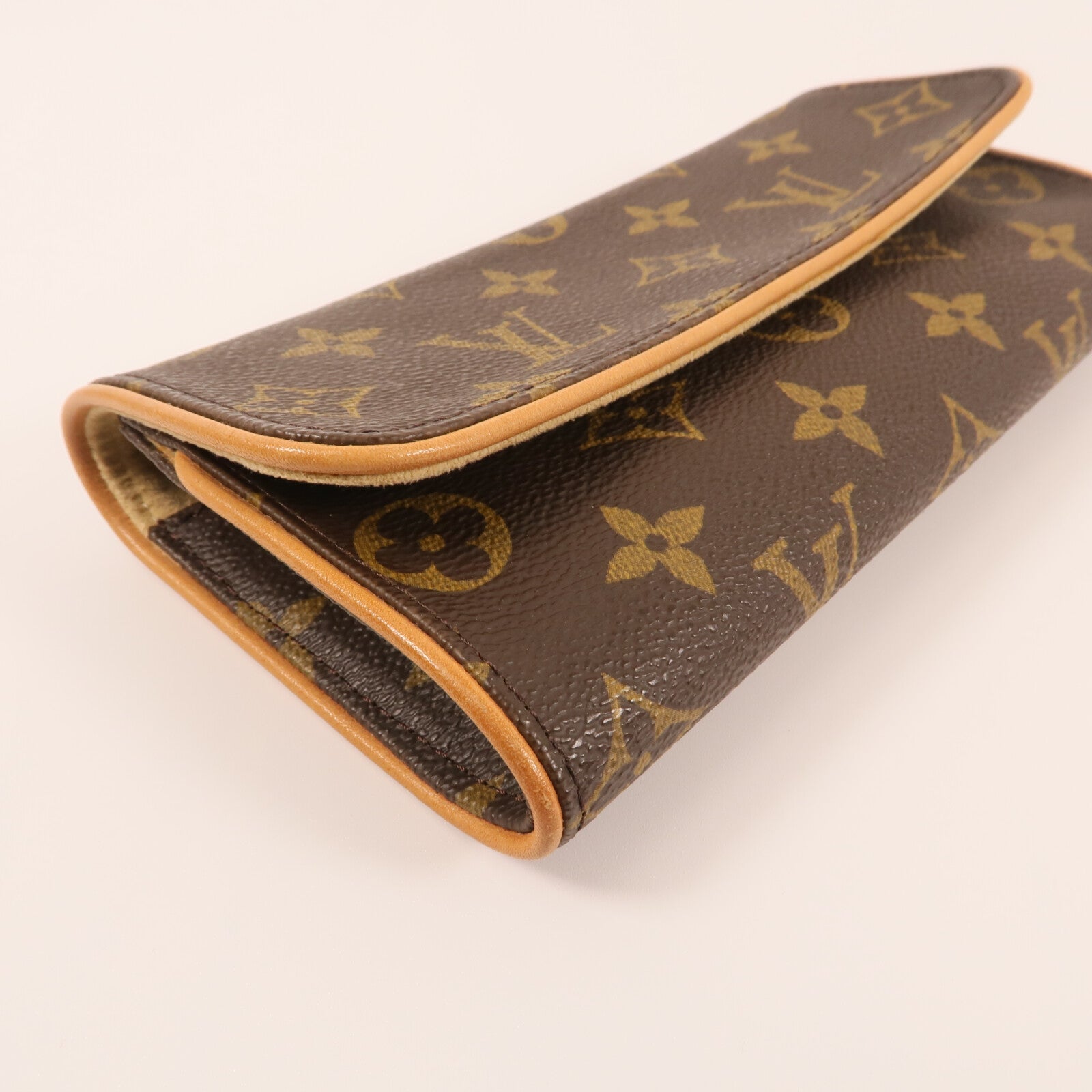 LOUIS VUITTON Monogram Pochette Twin PM金扣肩背袋