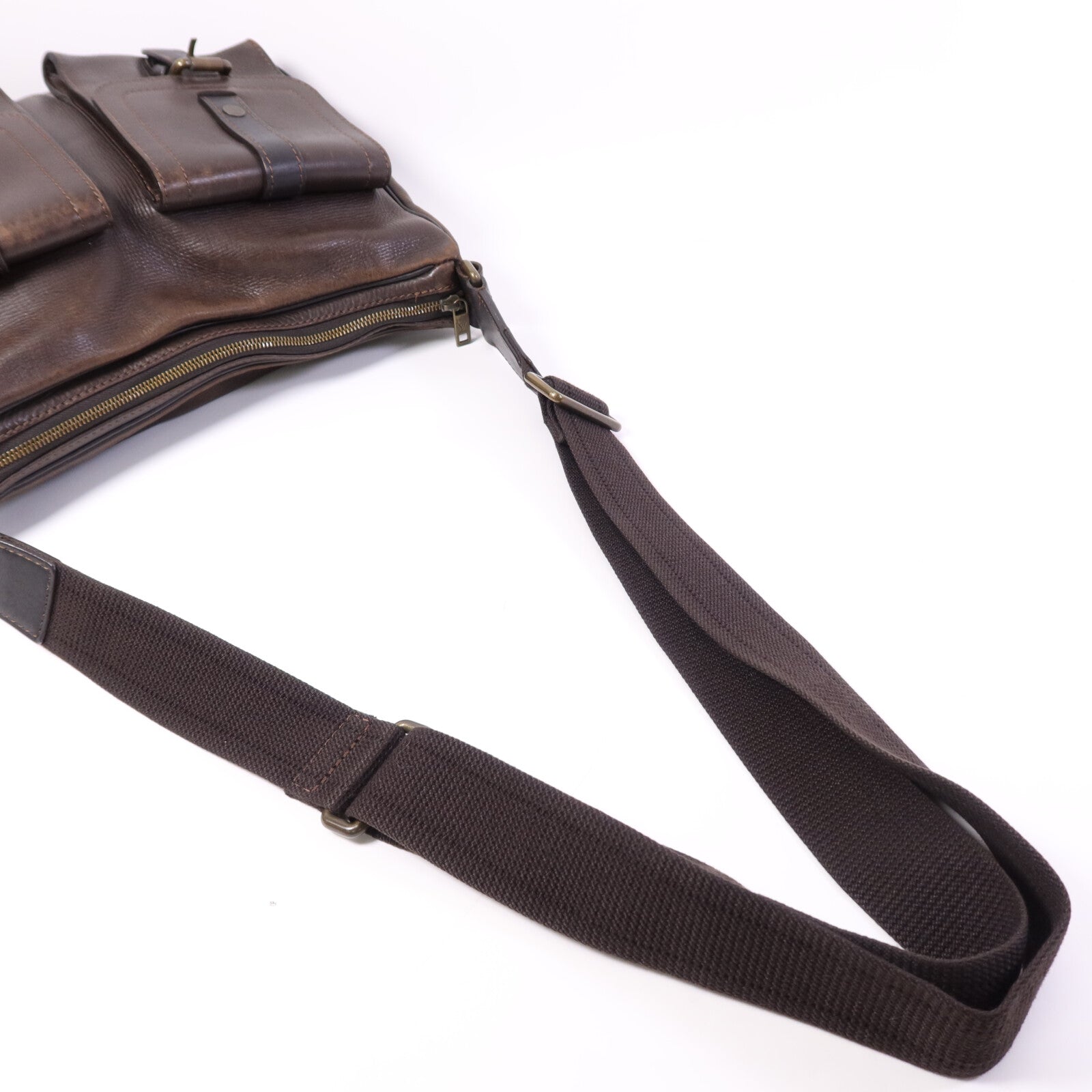 LOUIS VUITTON 牛皮皮革Whichita金扣肩背袋