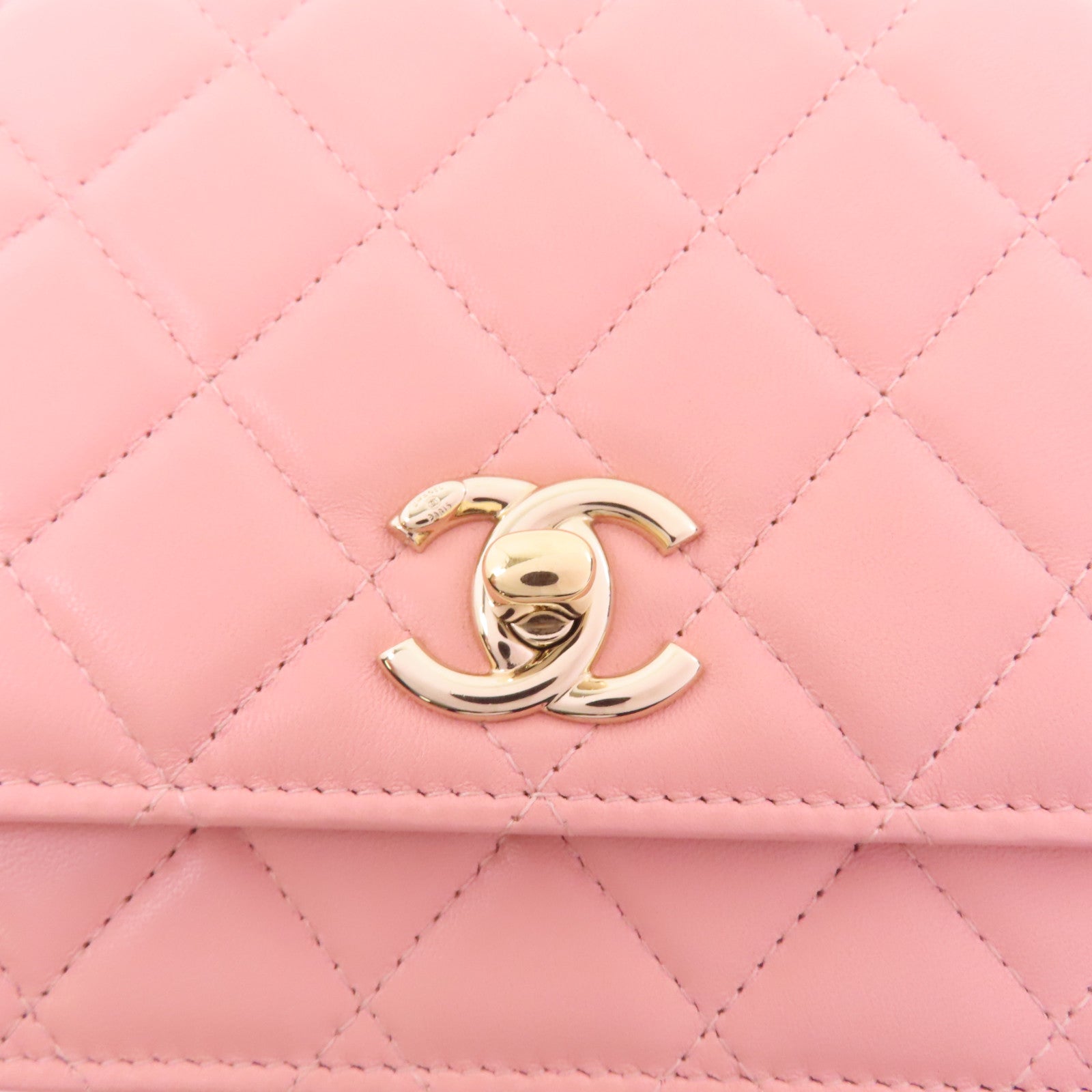 CHANEL 菱格羊皮皮革Chain Shoulder金扣鏈帶肩背袋粉紅色