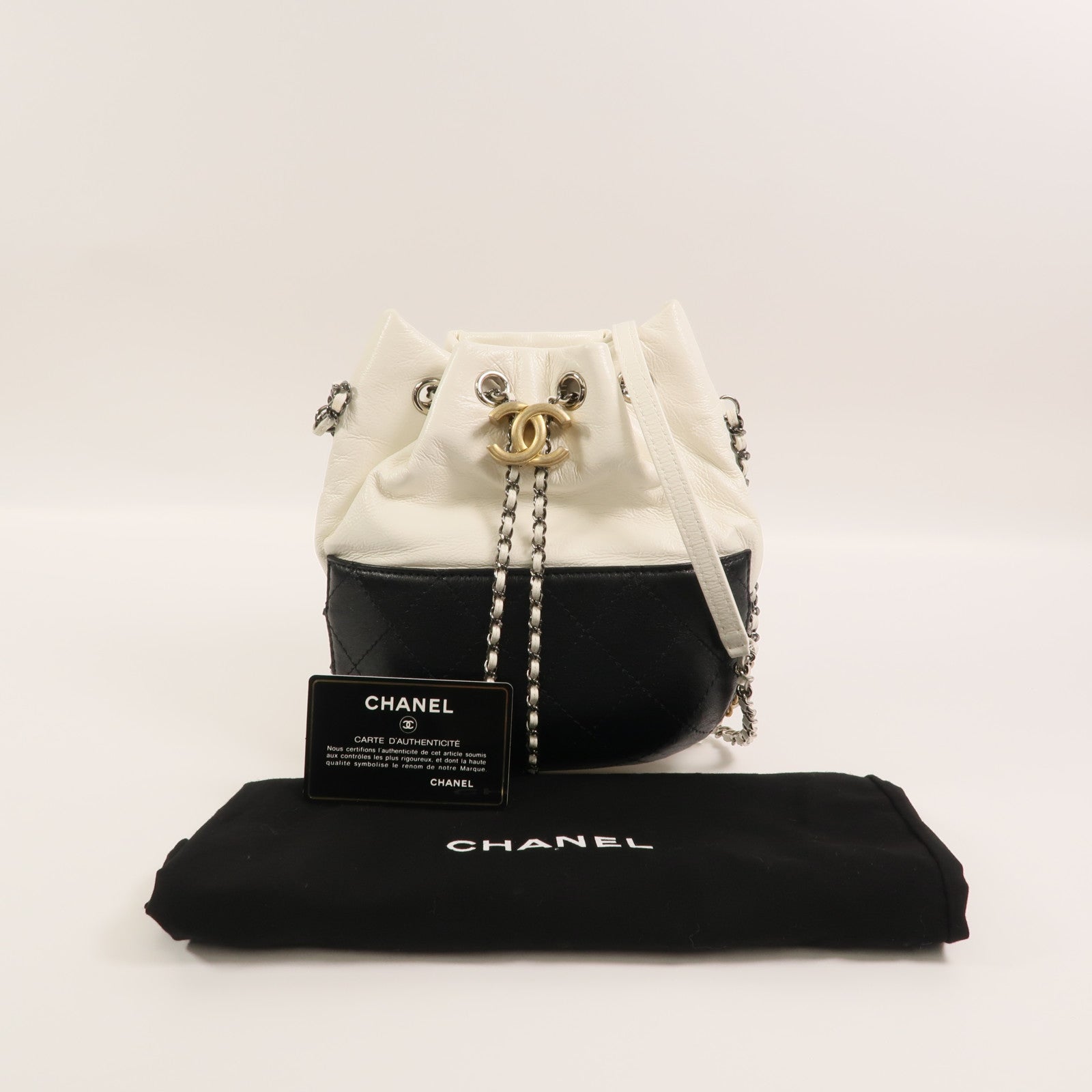 CHANEL 牛皮皮革Gabrielle Bucket鏈帶肩背袋