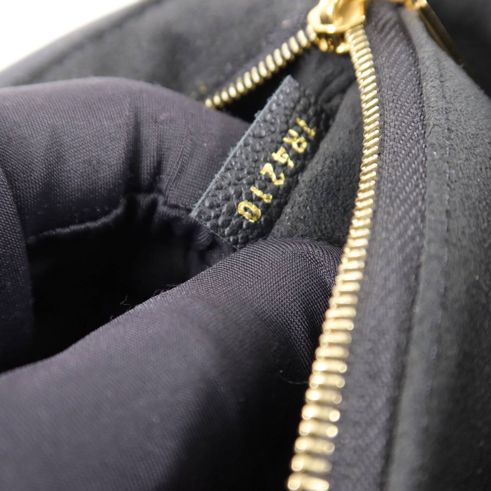 LOUIS VUITTON Monogram Empreinte Vavin PM肩背袋