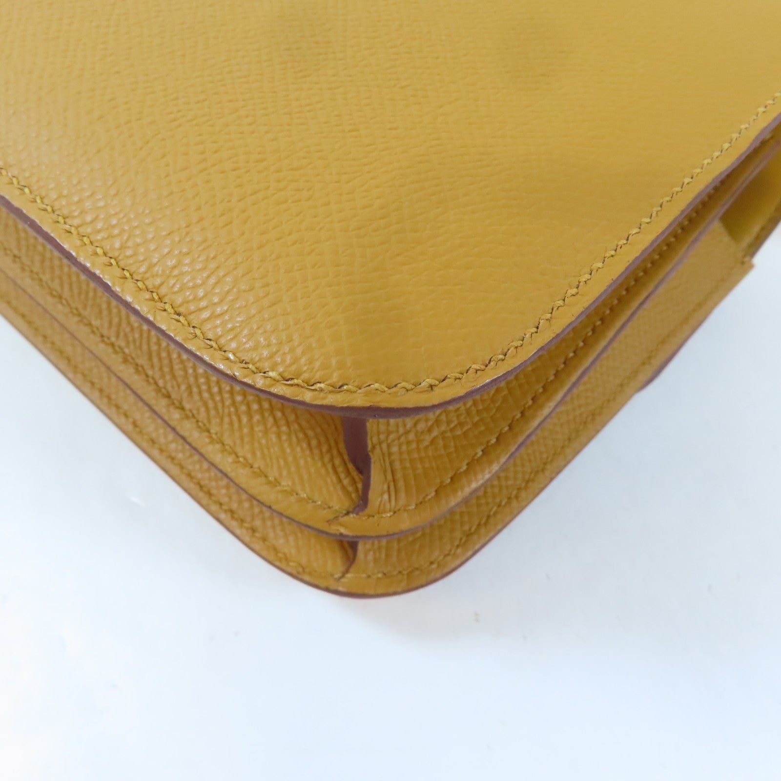 HERMES Epsom皮革Constance Mini金扣肩背袋Sesame/淺啡色