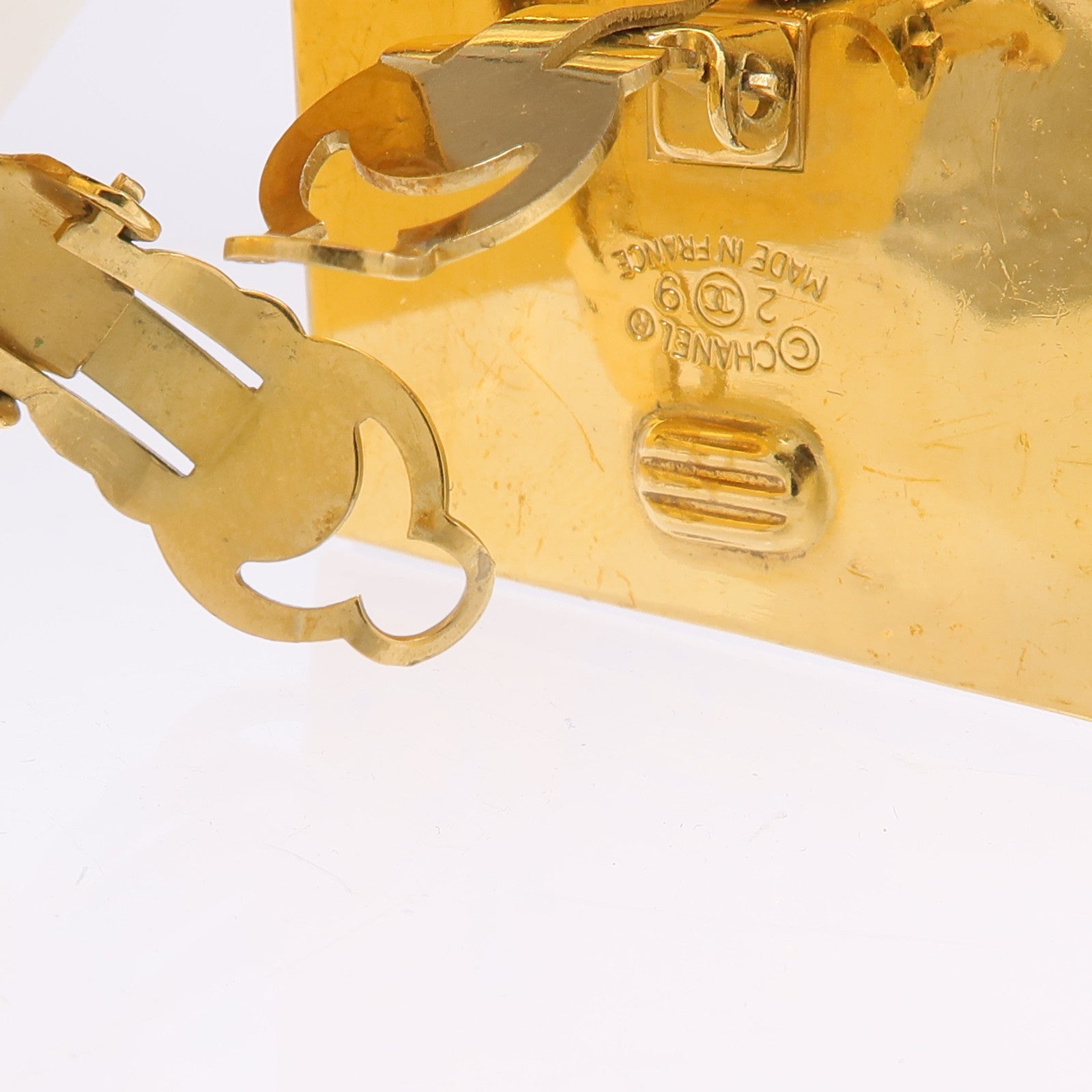 CHANEL 麂皮皮革/金屬Earrings耳環