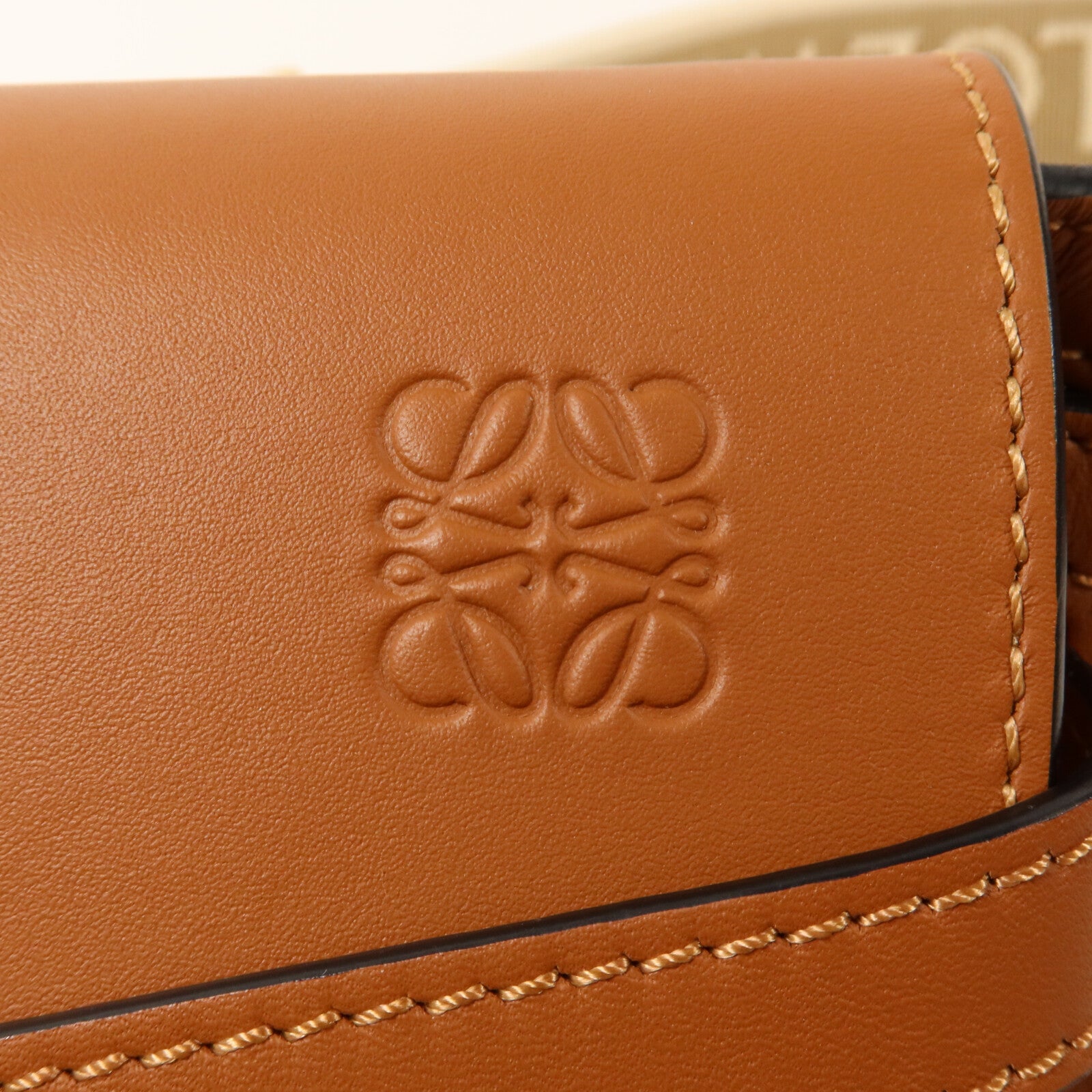 LOEWE 牛皮皮革Mini Gate肩背袋