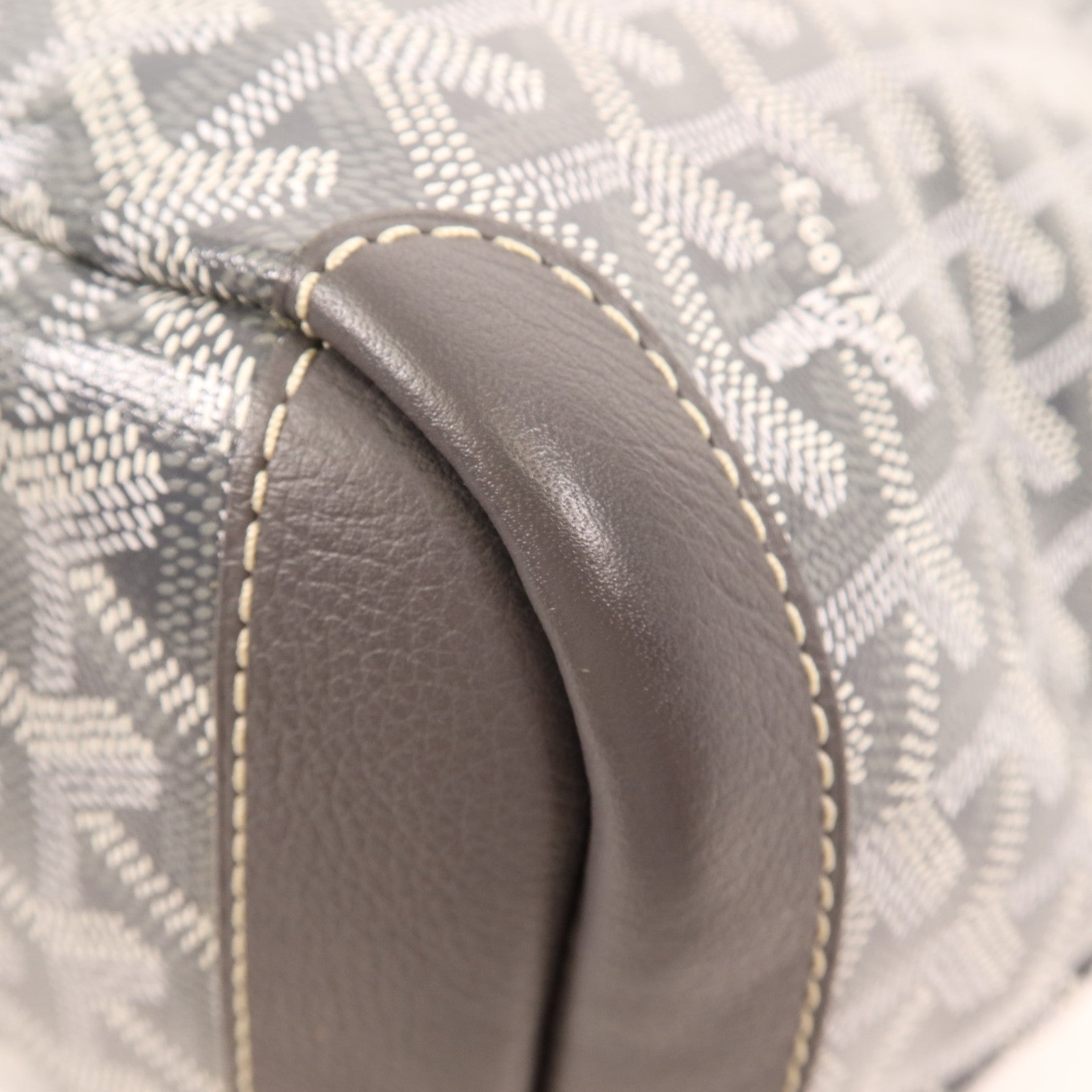 GOYARD 【激減優惠】塗層帆布Artois MM銀扣肩背袋