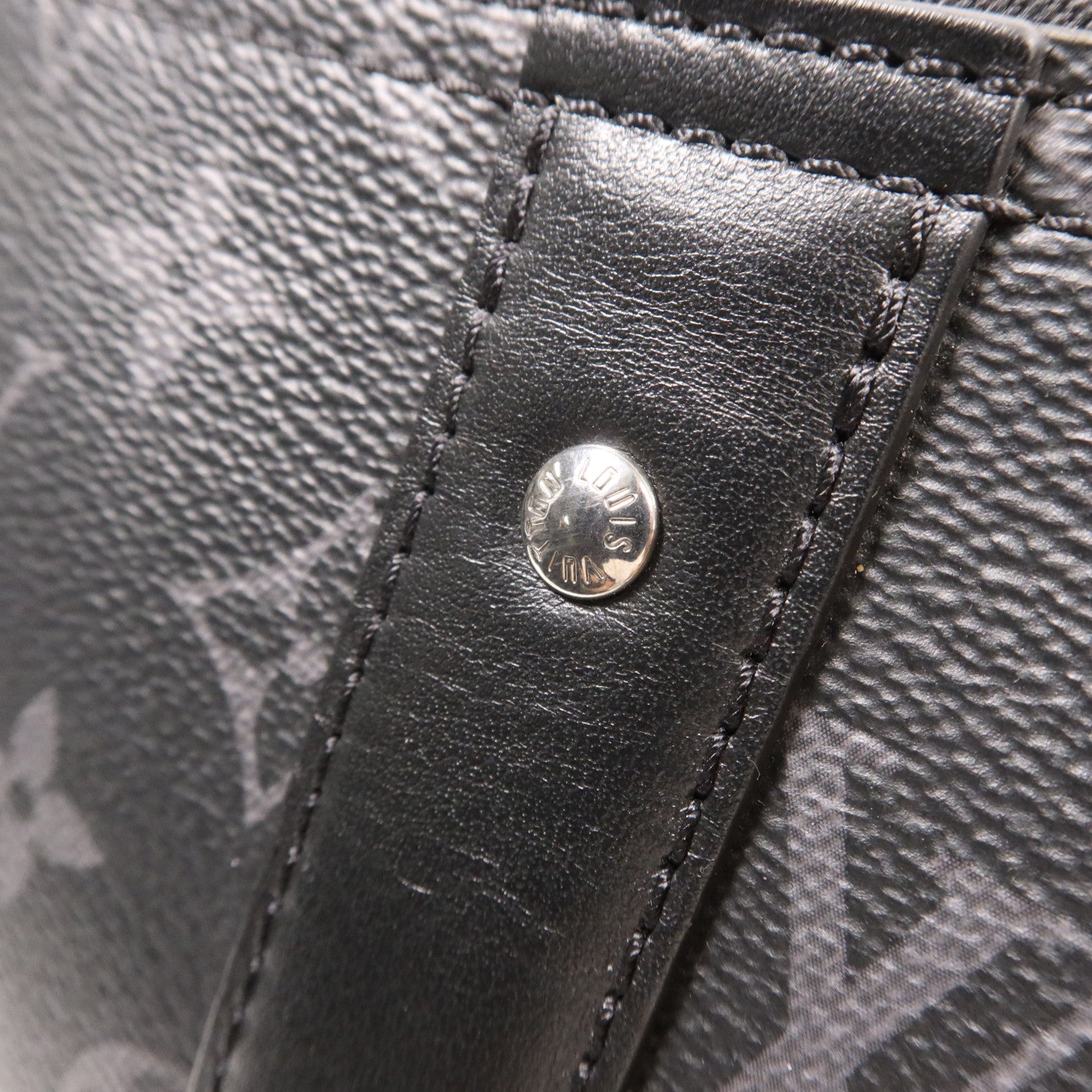 LOUIS VUITTON Monogram Eclipse City Keepall手挽肩背兩用袋