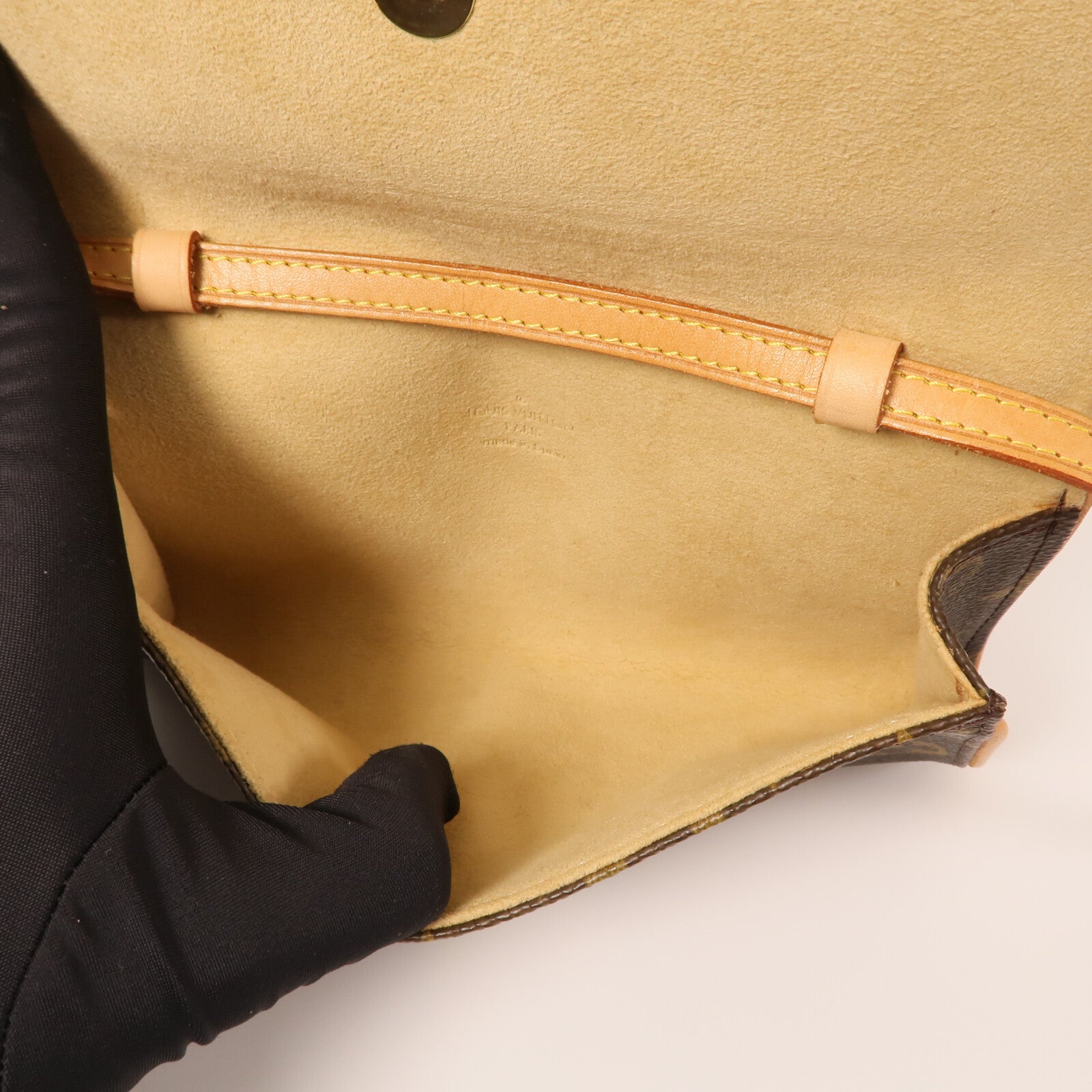LOUIS VUITTON Monogram Pochette Twin PM金扣肩背袋